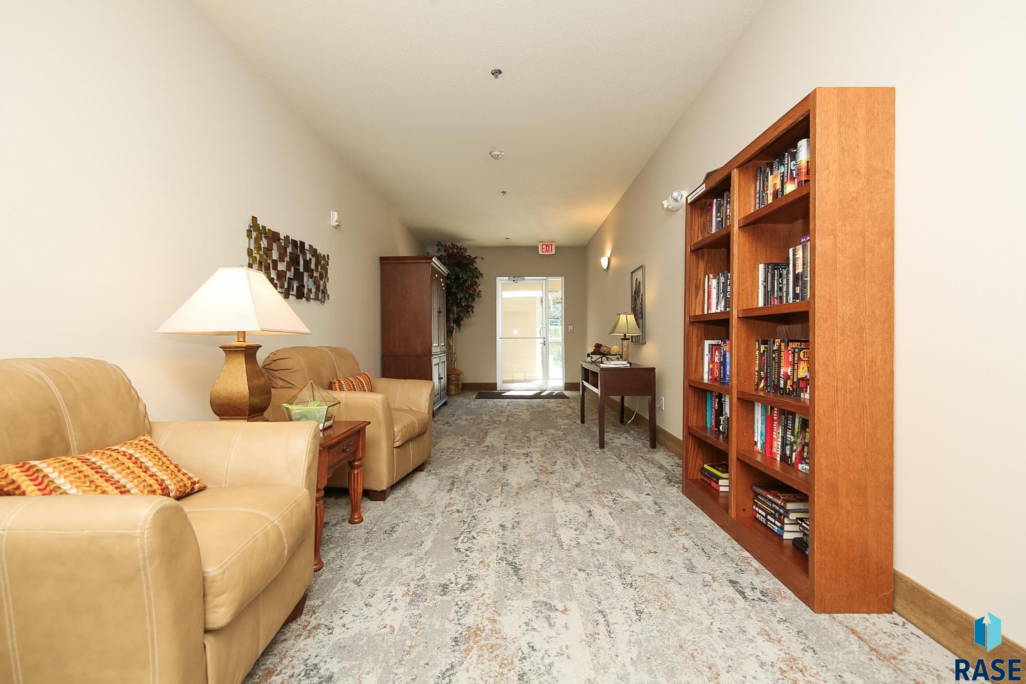 6106 S Avalon Ave Unit: A208