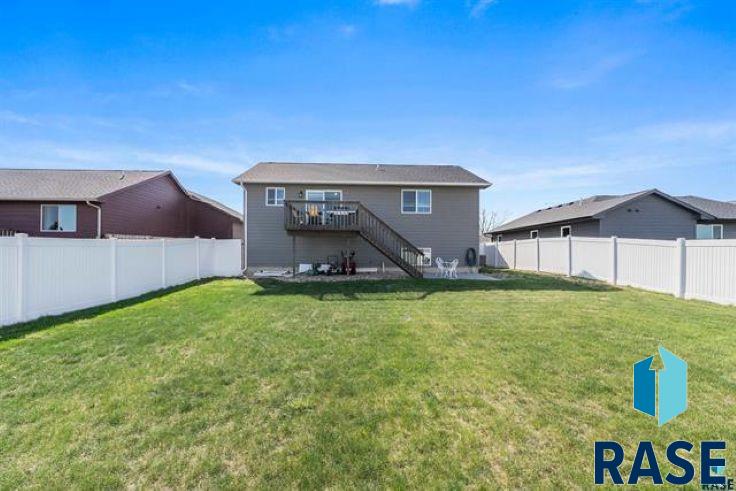 350 N Everest Ave