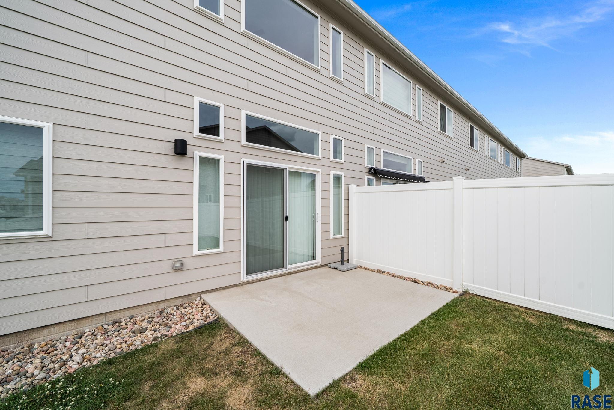 9017 W Jerald Pl