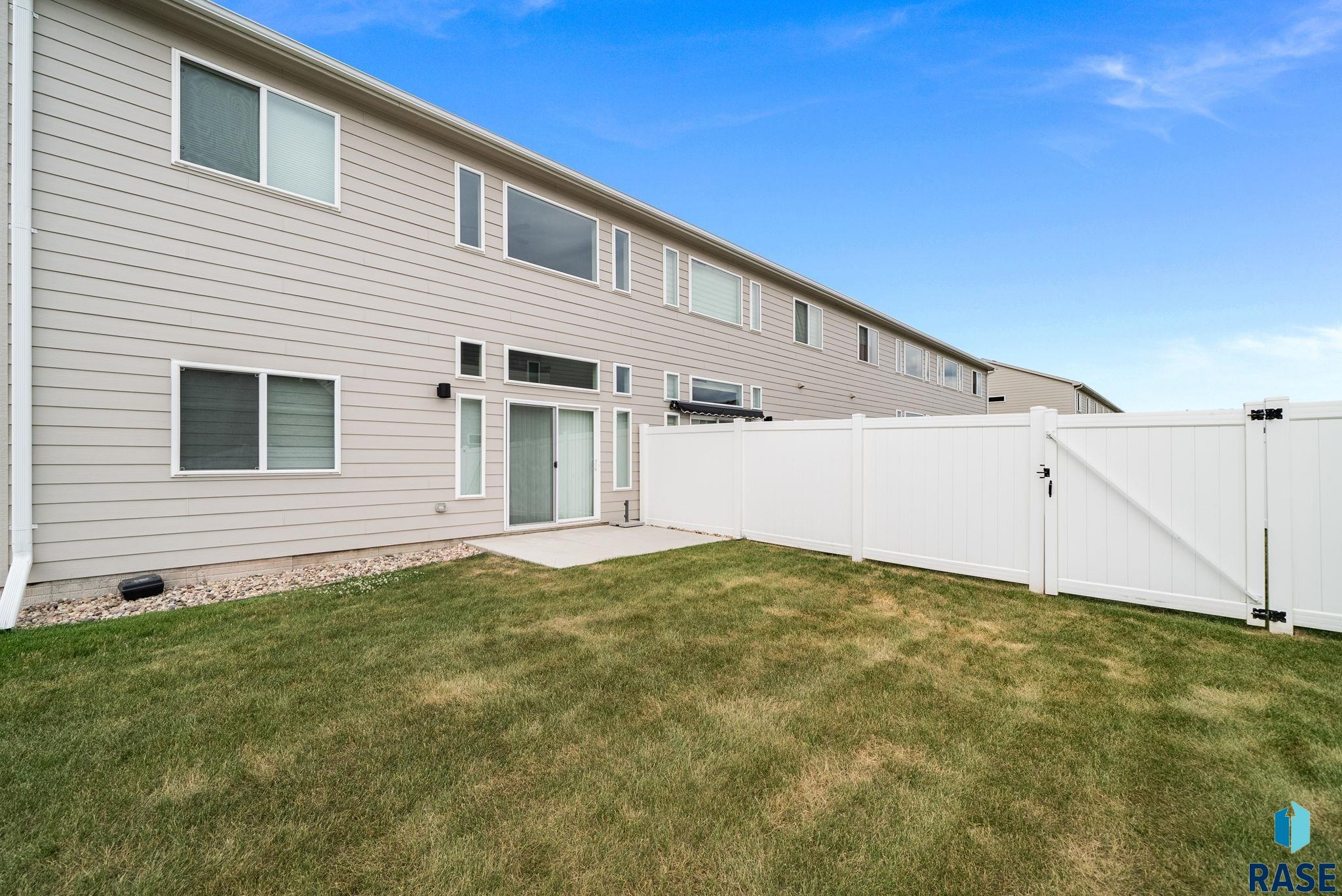 9017 W Jerald Pl