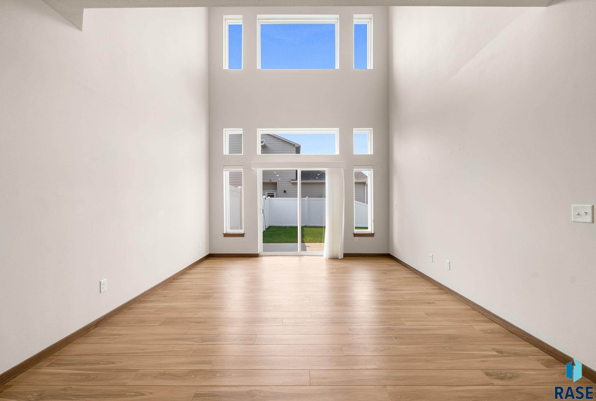 9017 W Jerald Pl