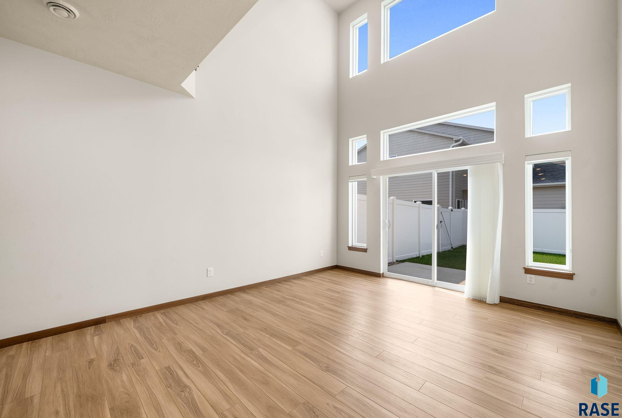 9017 W Jerald Pl