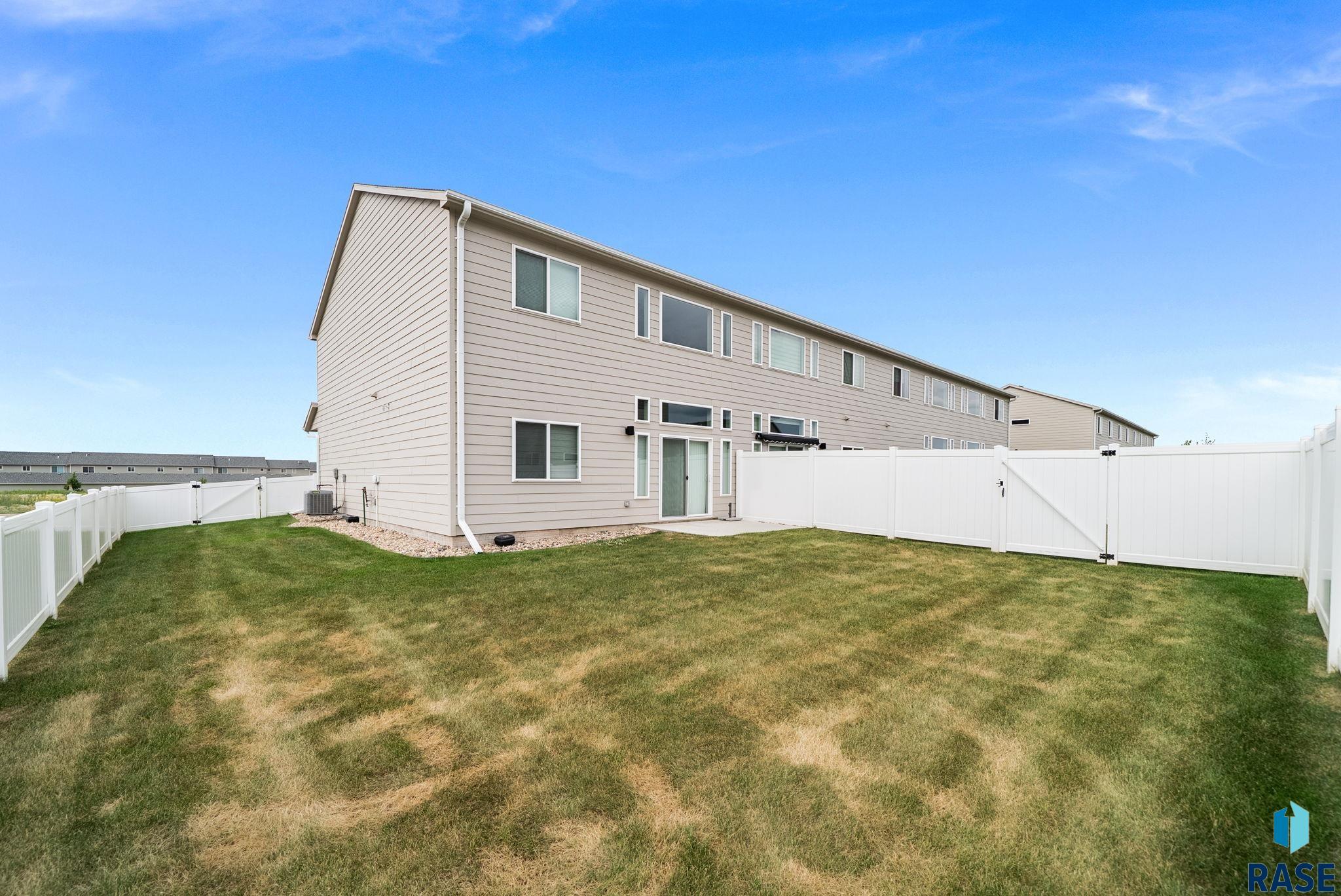 9017 W Jerald Pl