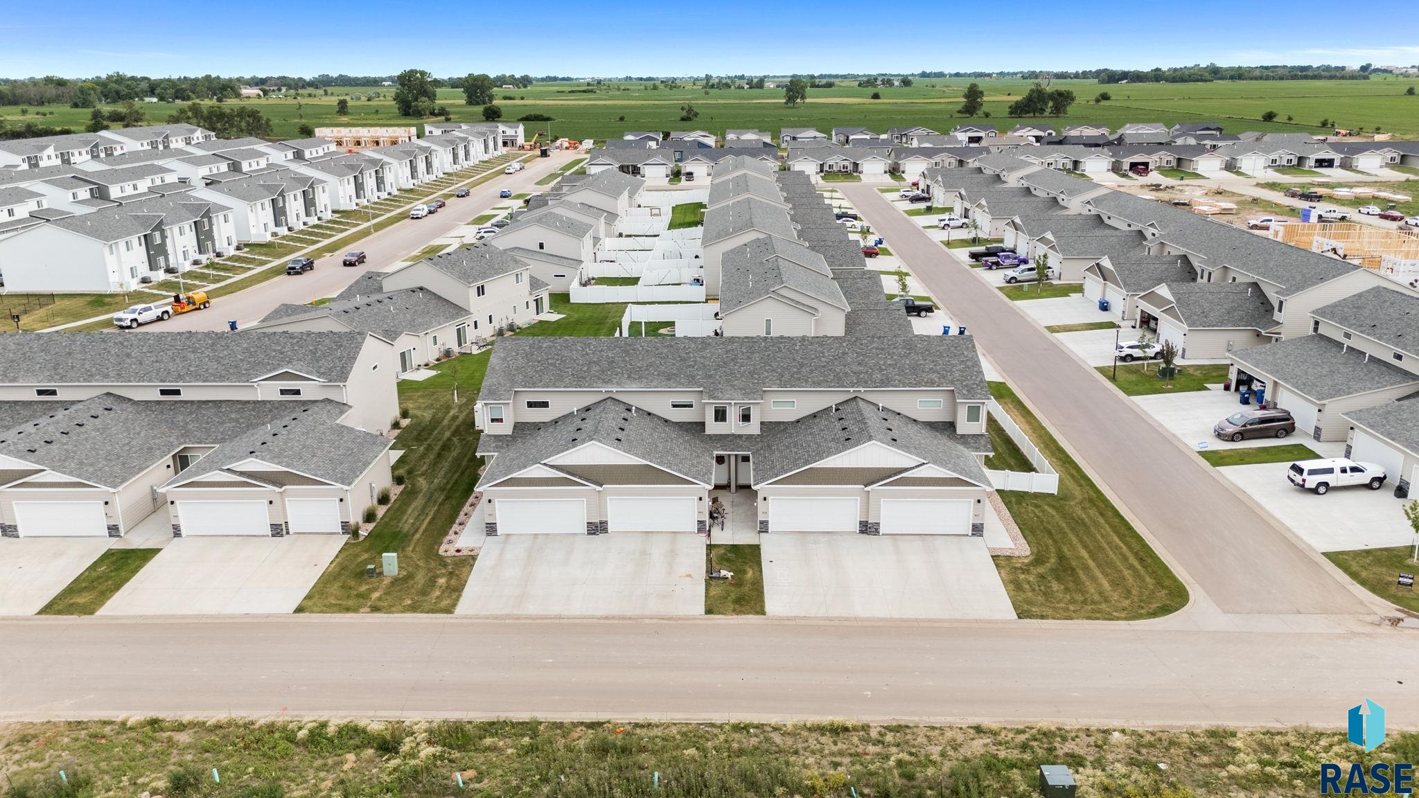 9017 W Jerald Pl