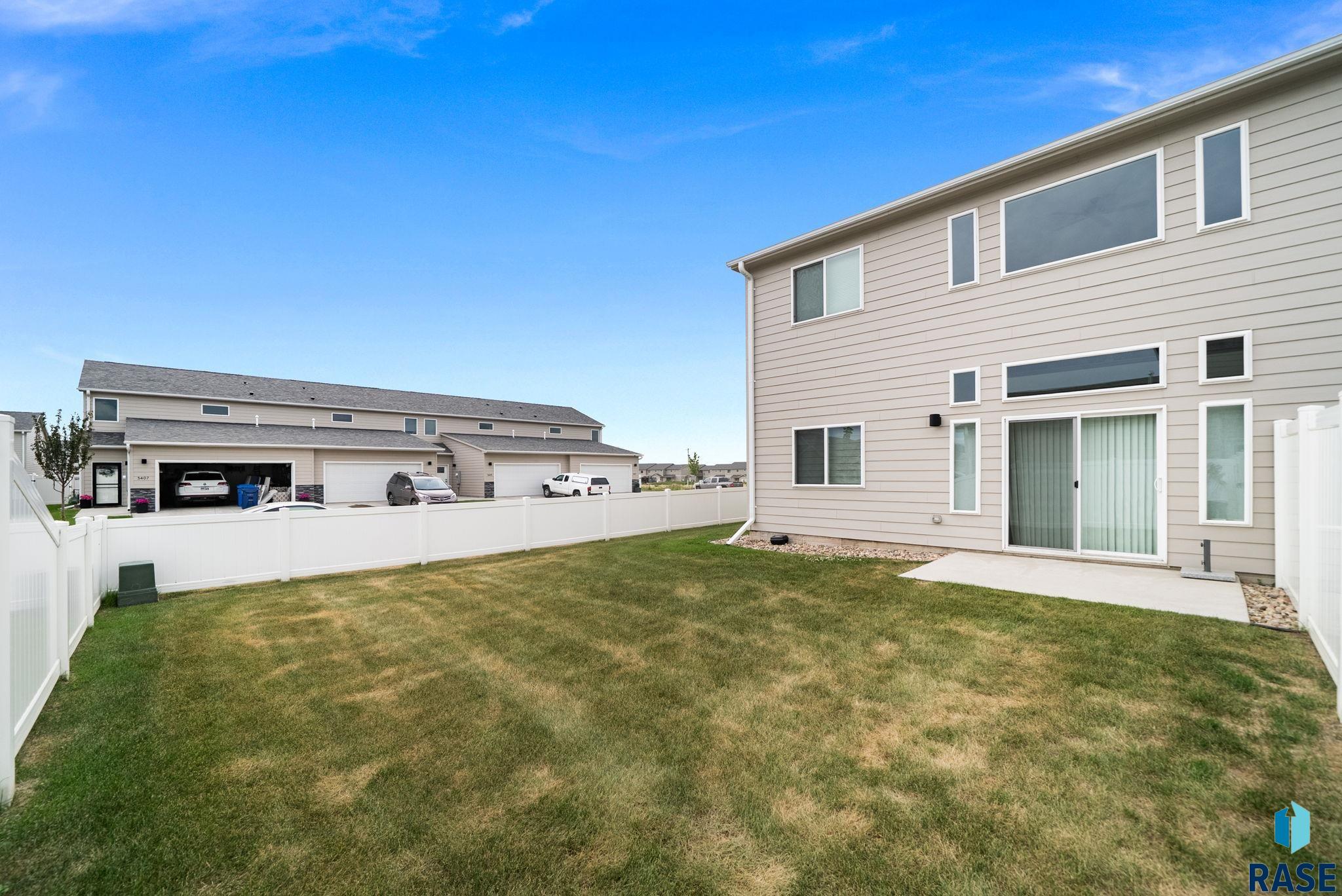 9017 W Jerald Pl