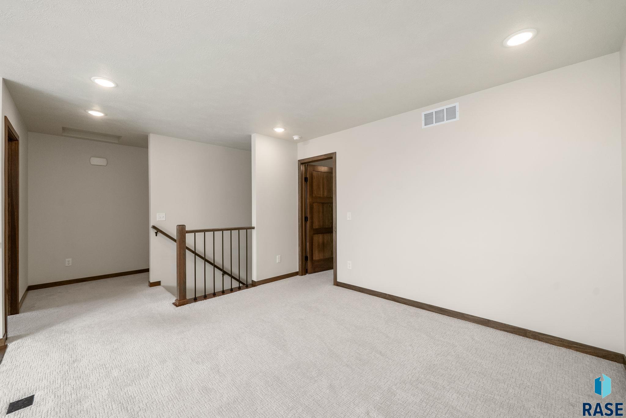 9017 W Jerald Pl