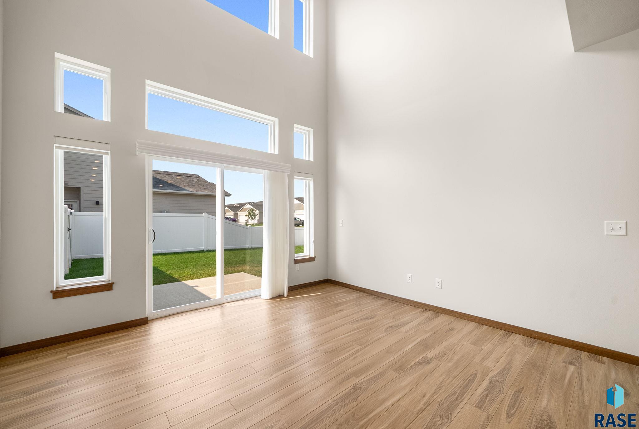 9017 W Jerald Pl