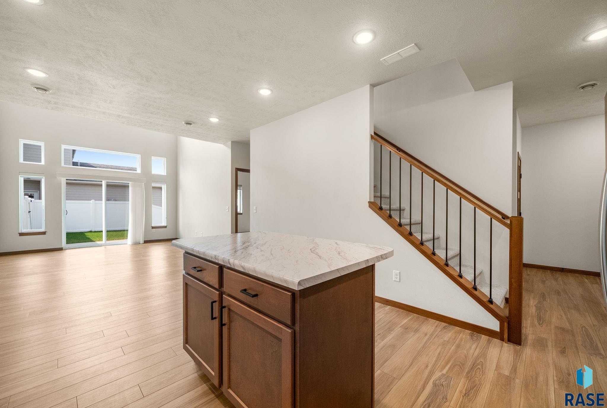 9017 W Jerald Pl