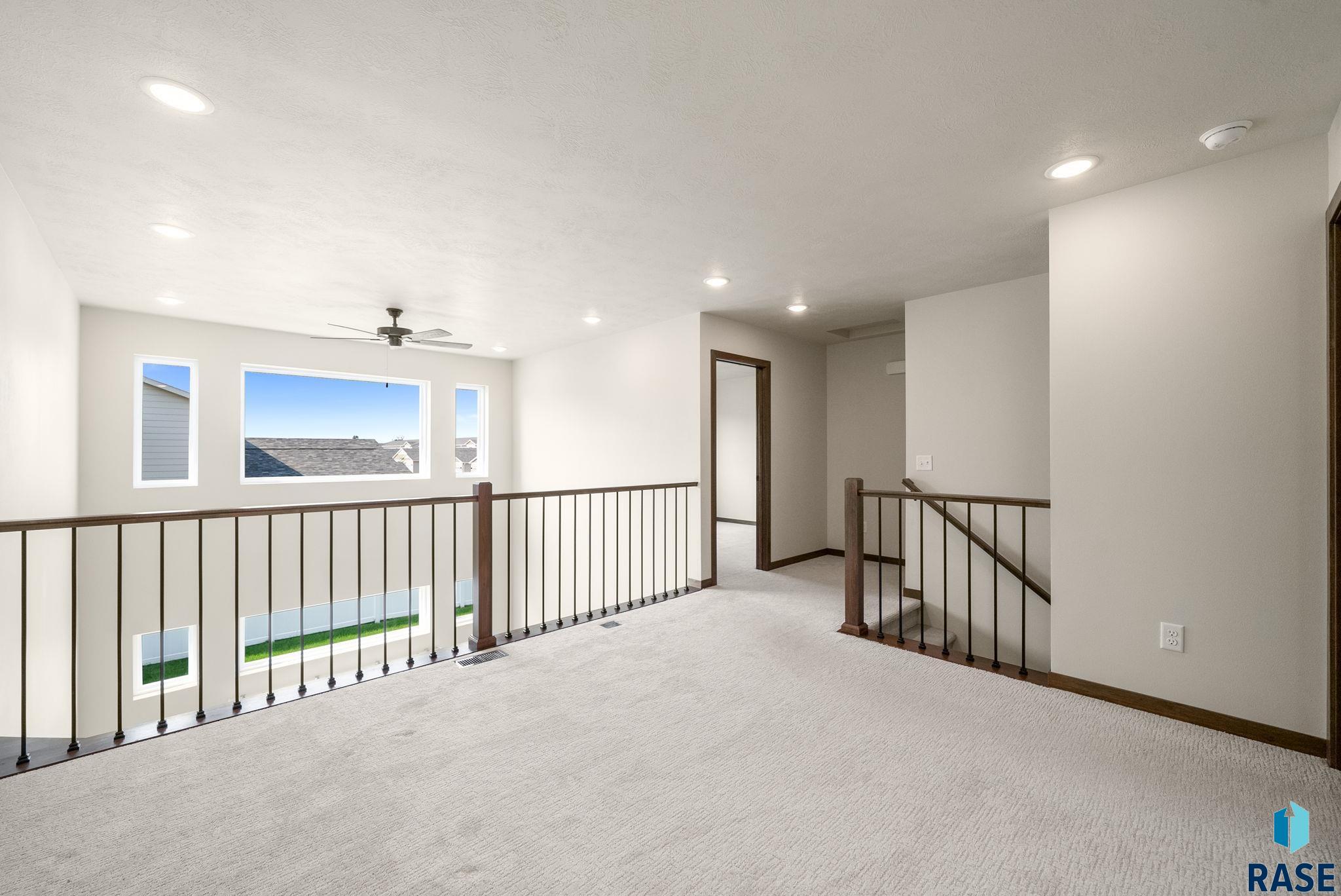 9017 W Jerald Pl