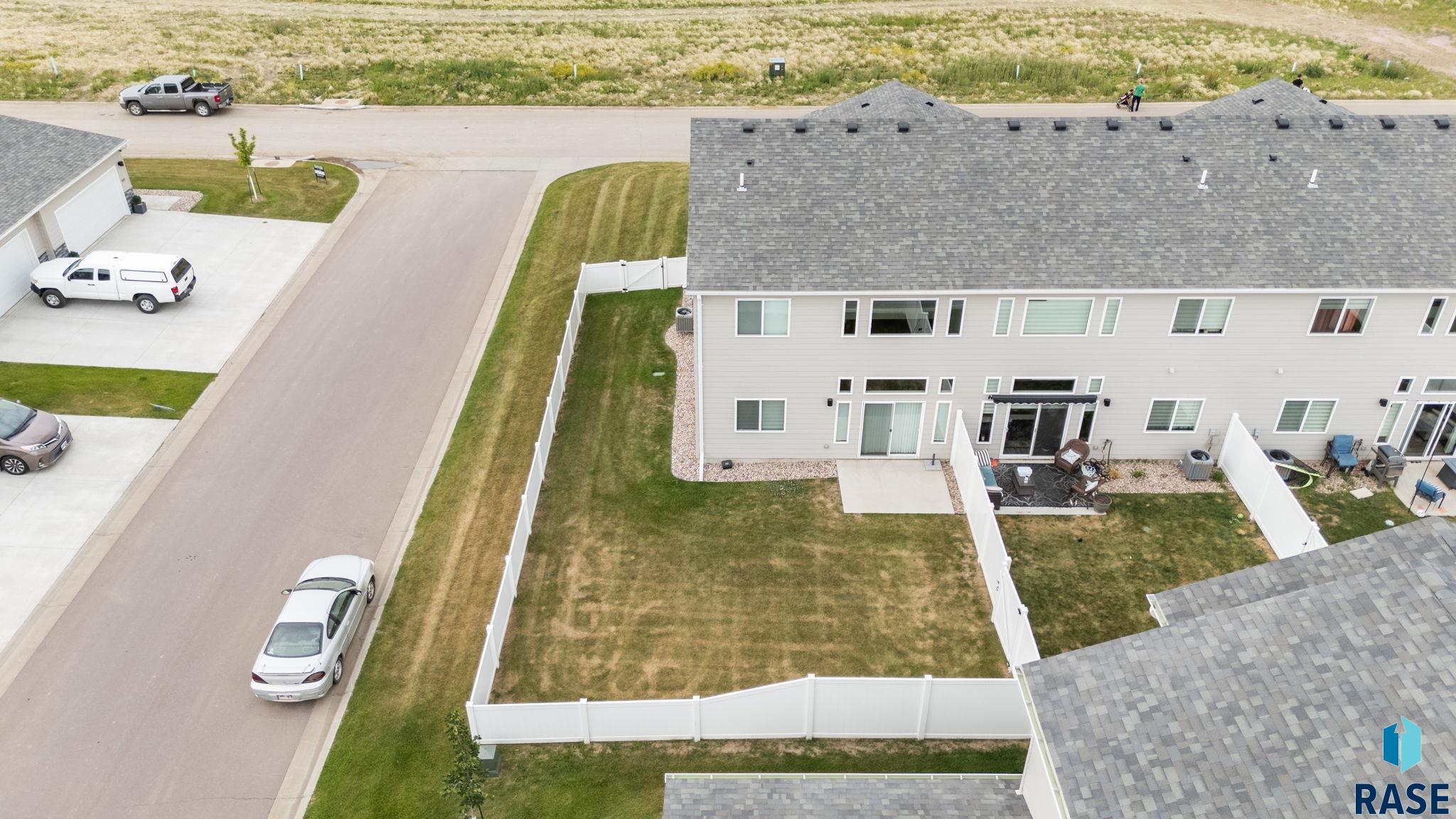 9017 W Jerald Pl