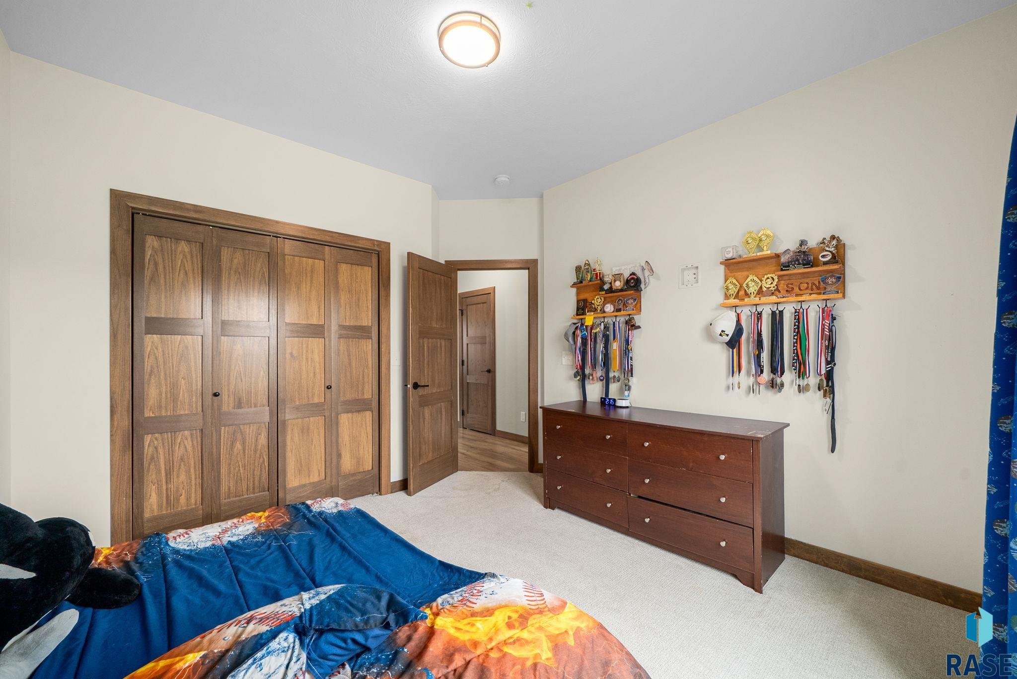 2301 E Mary Moore Dr