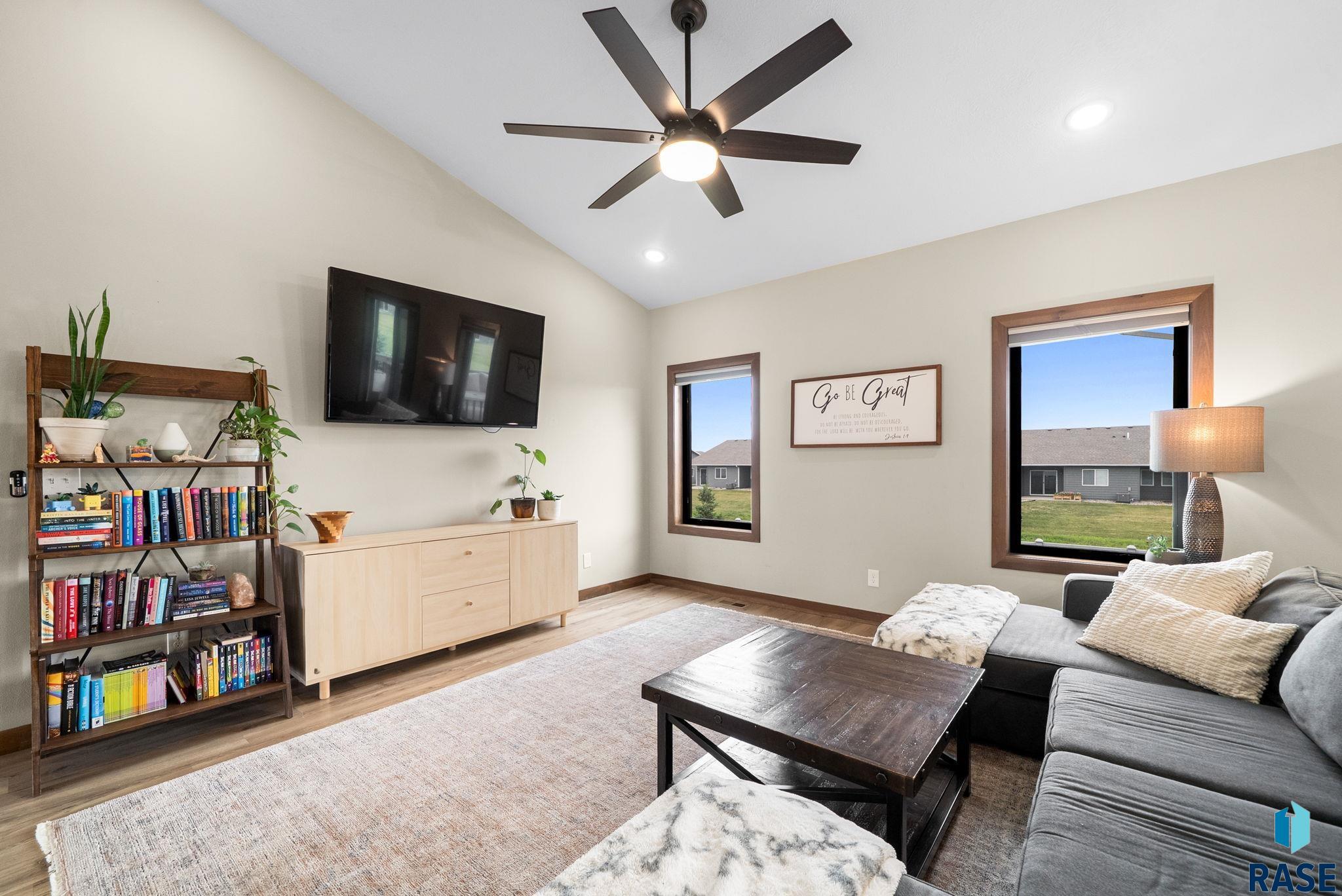 2301 E Mary Moore Dr