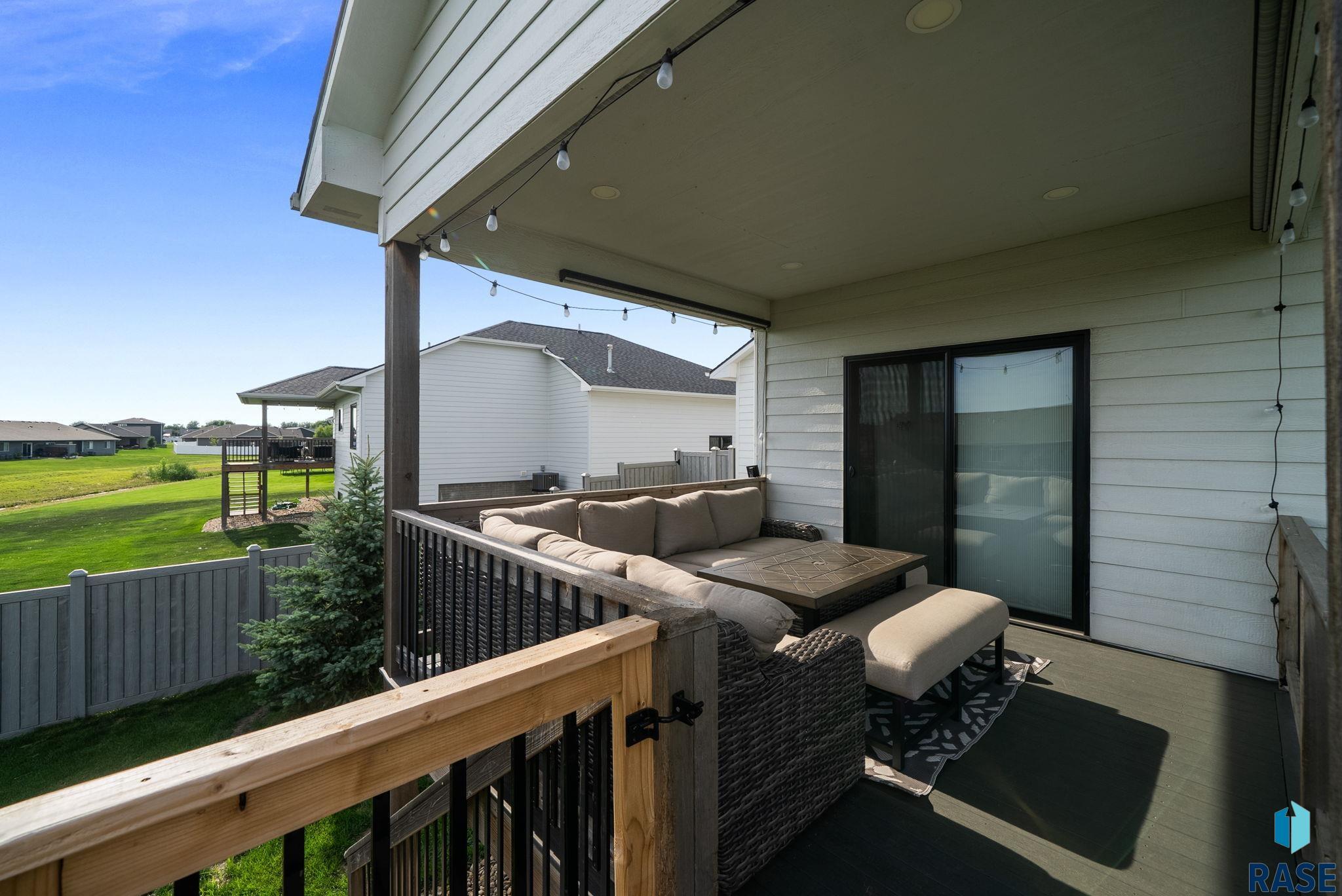 2301 E Mary Moore Dr