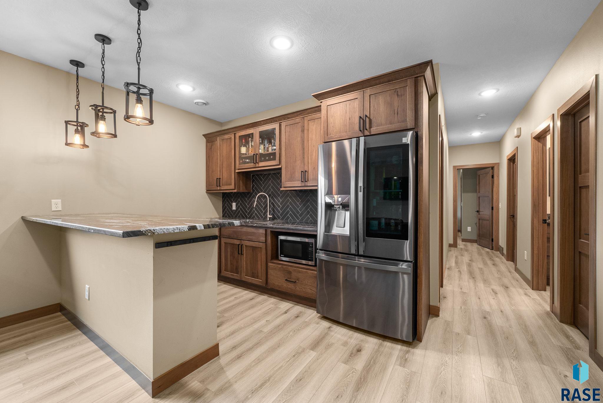 2301 E Mary Moore Dr