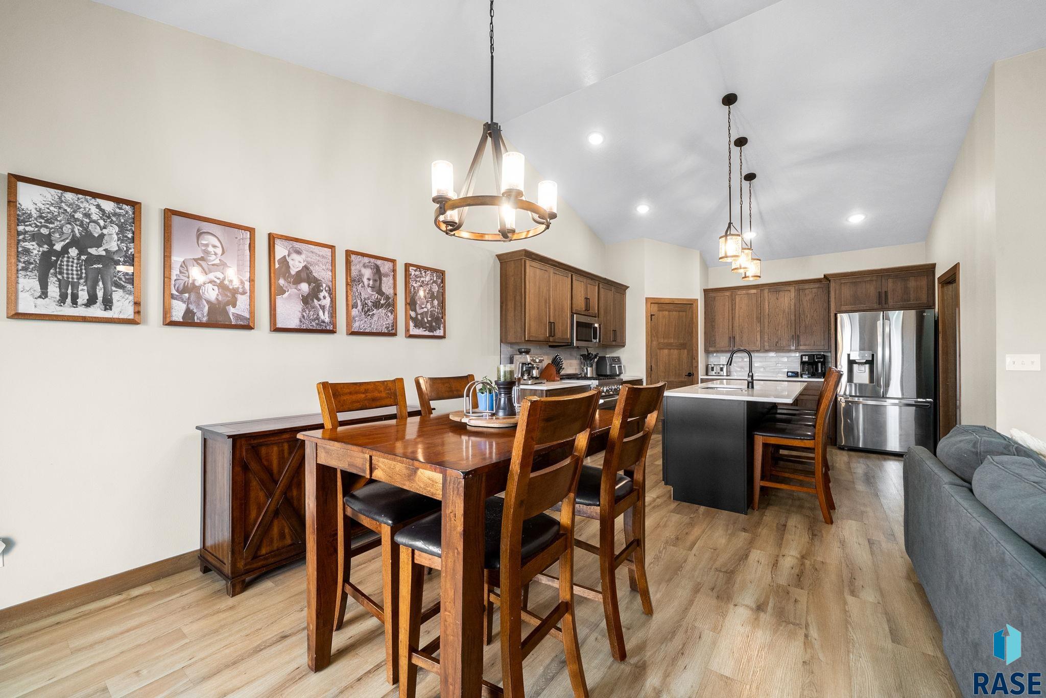2301 E Mary Moore Dr