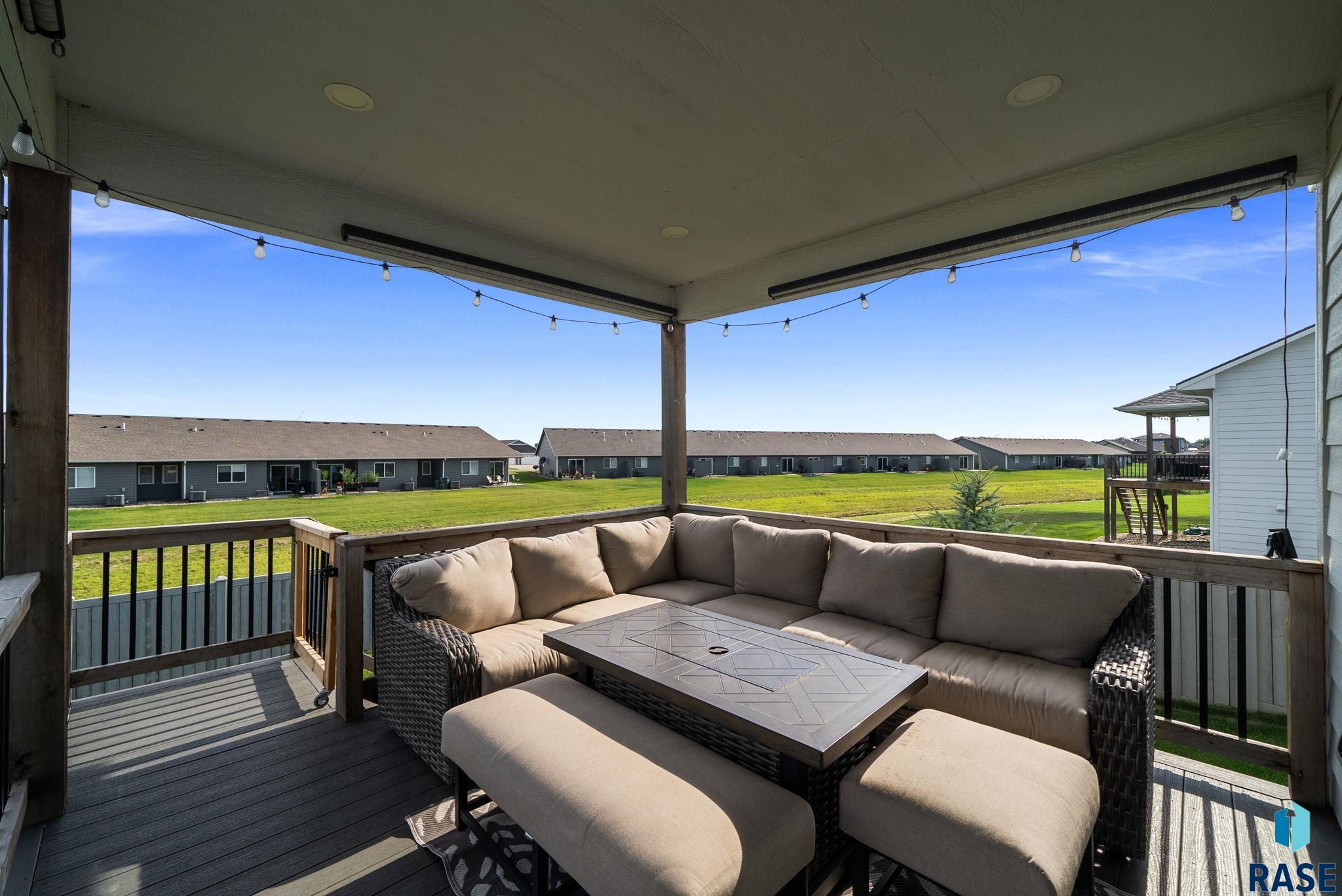 2301 E Mary Moore Dr
