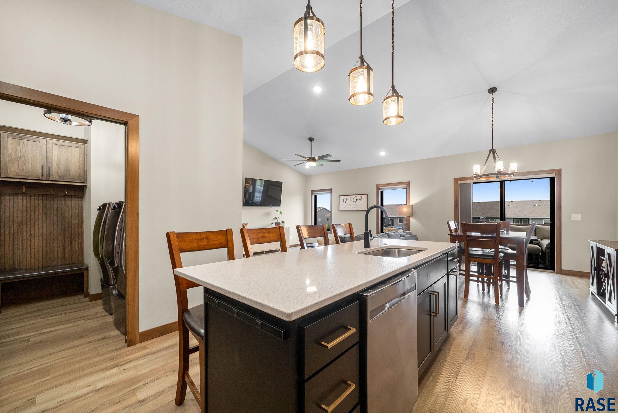 2301 E Mary Moore Dr
