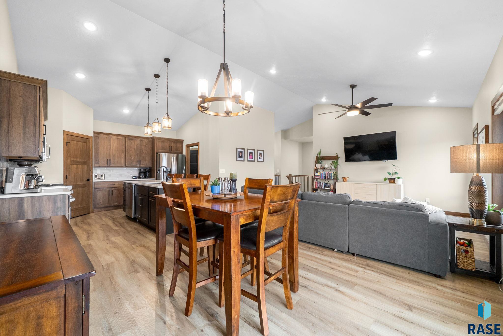 2301 E Mary Moore Dr