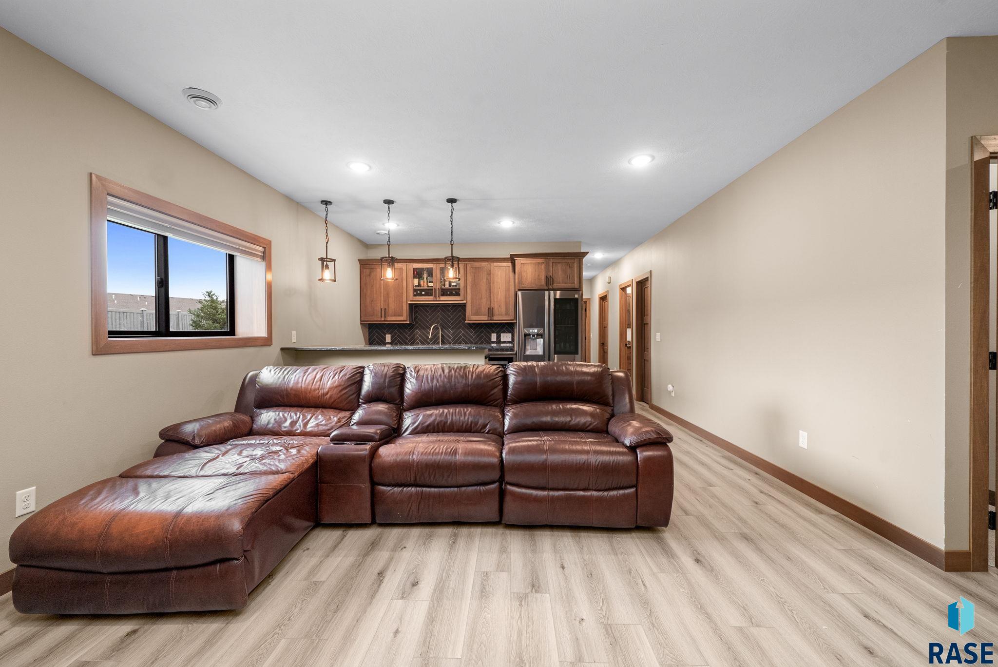 2301 E Mary Moore Dr