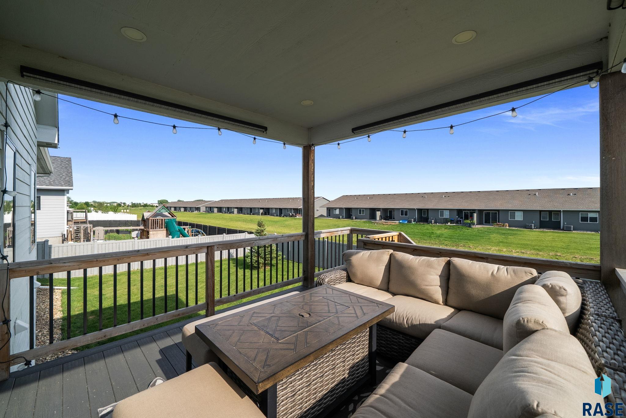 2301 E Mary Moore Dr
