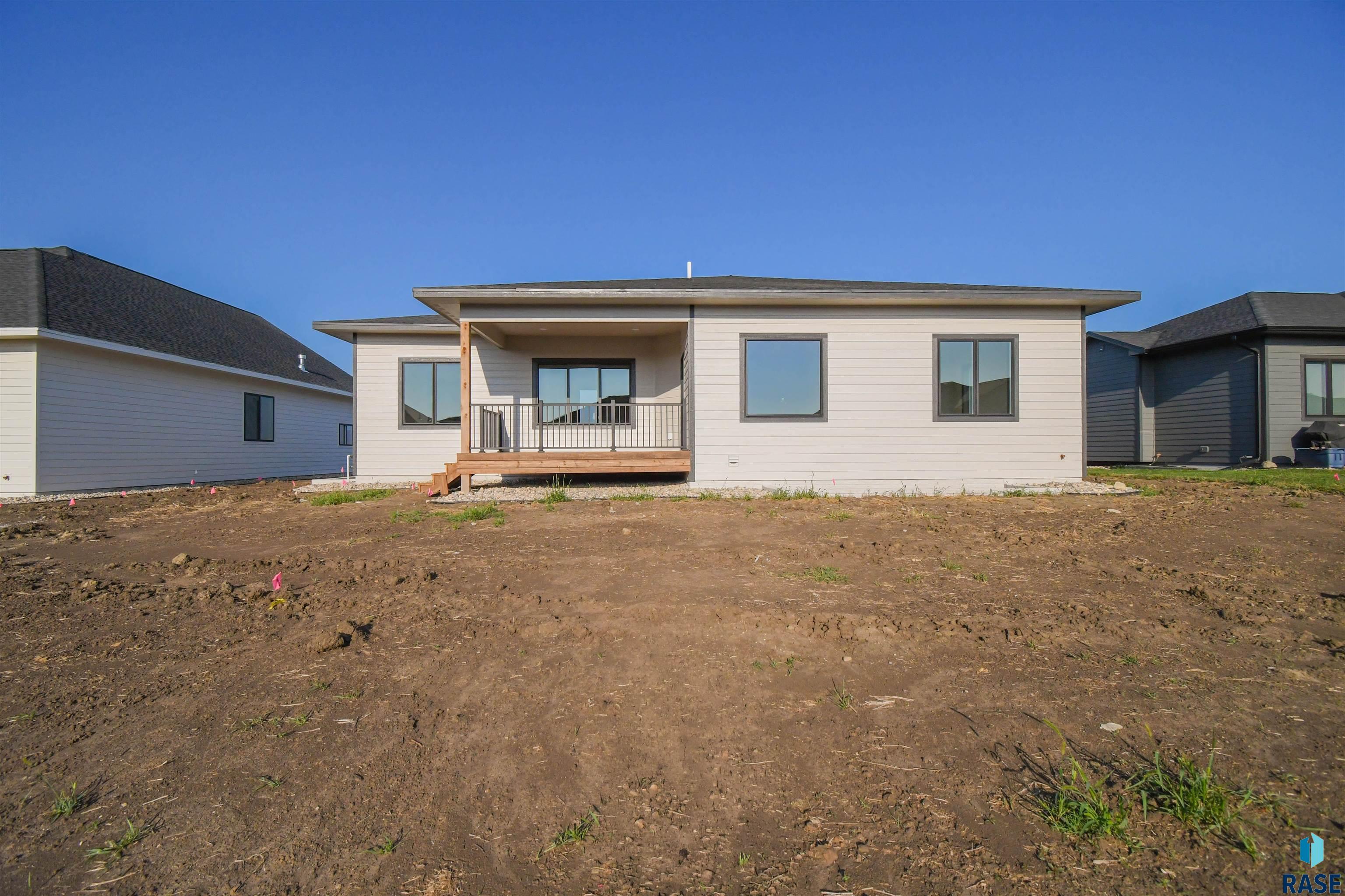 830 Almond Ave