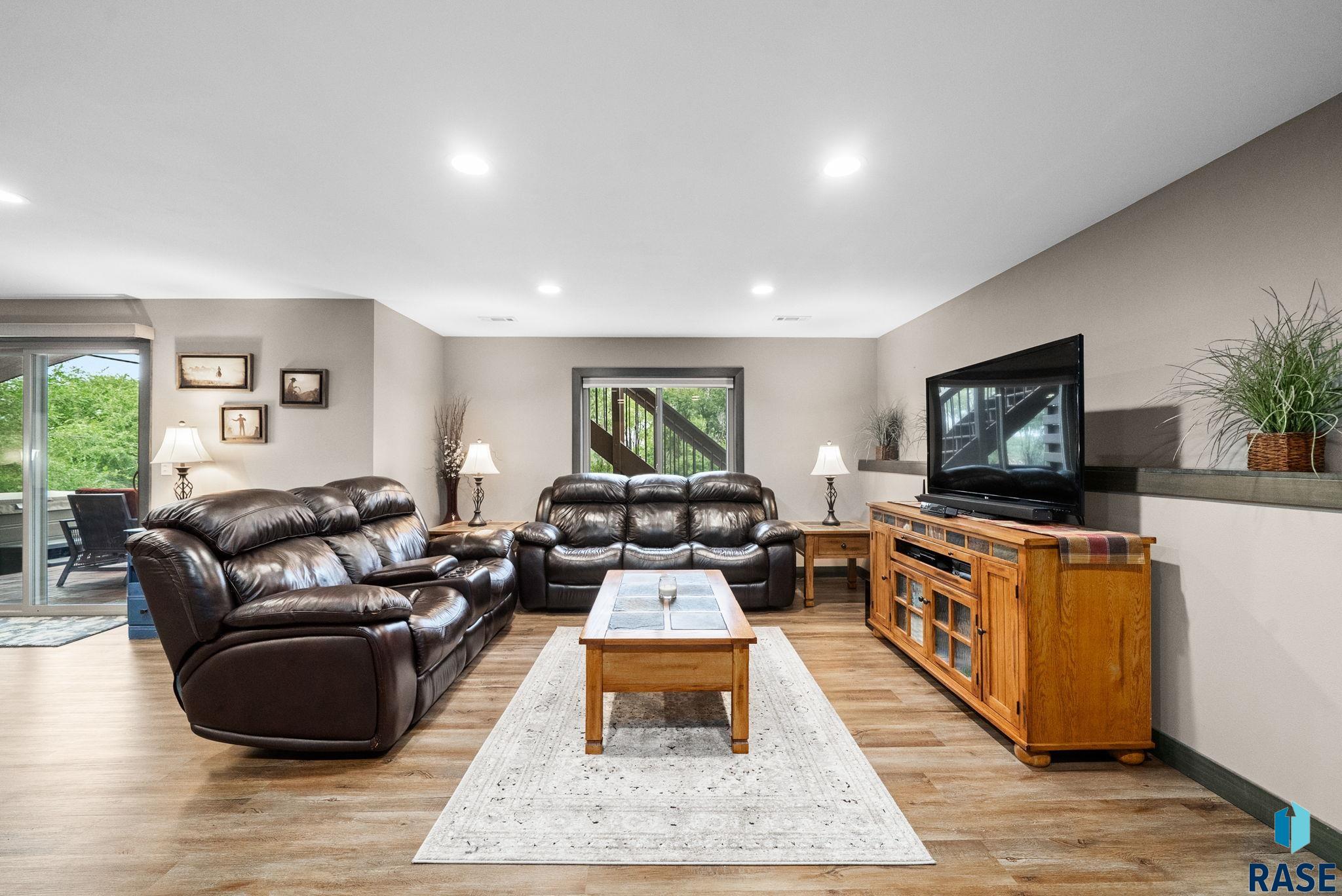 1104 N Archer Dr