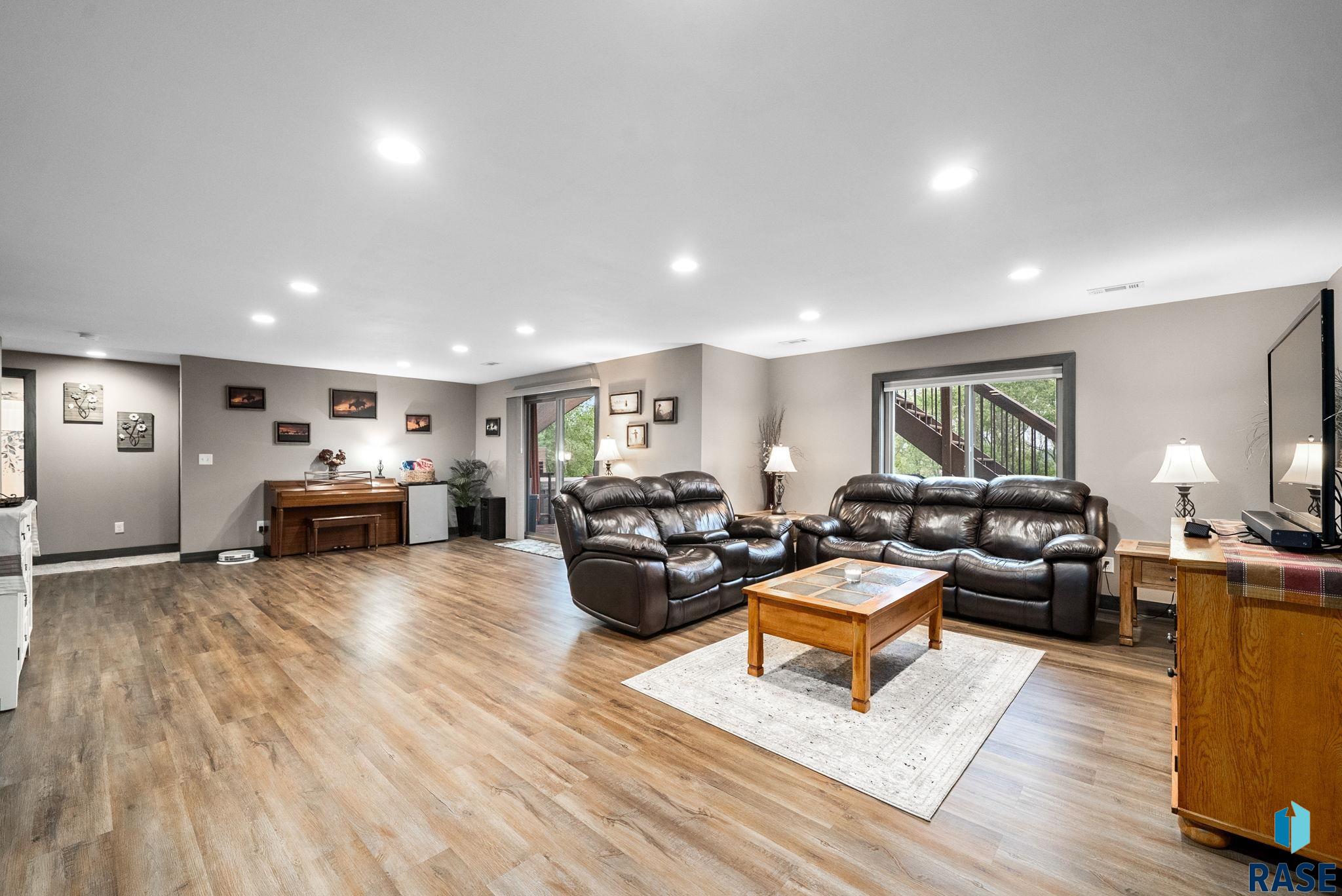 1104 N Archer Dr