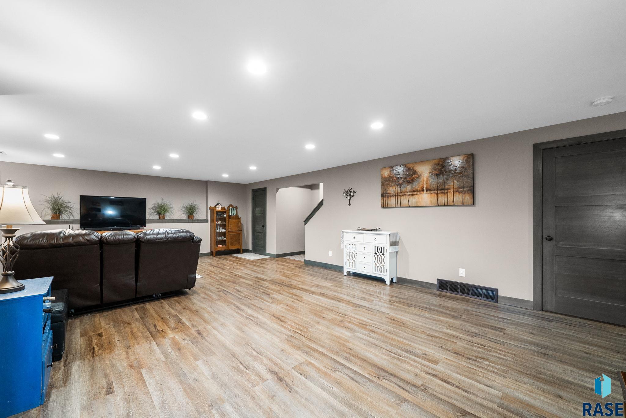 1104 N Archer Dr
