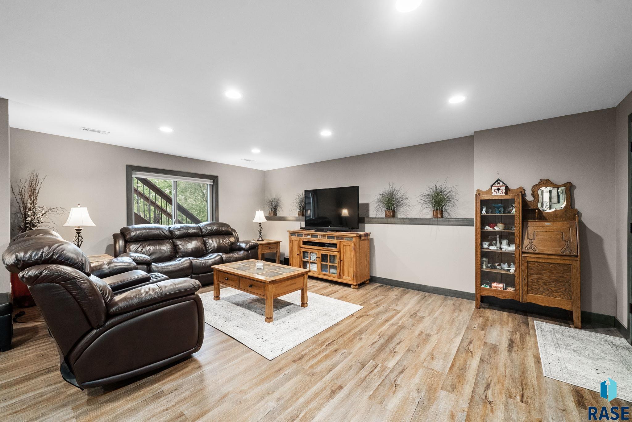 1104 N Archer Dr