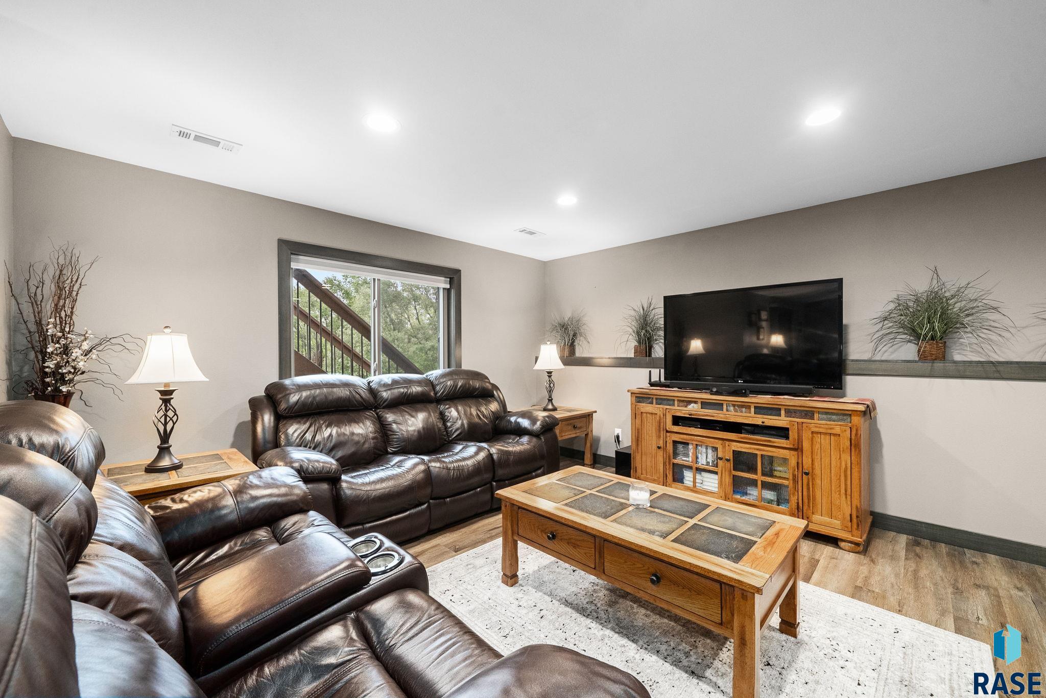 1104 N Archer Dr