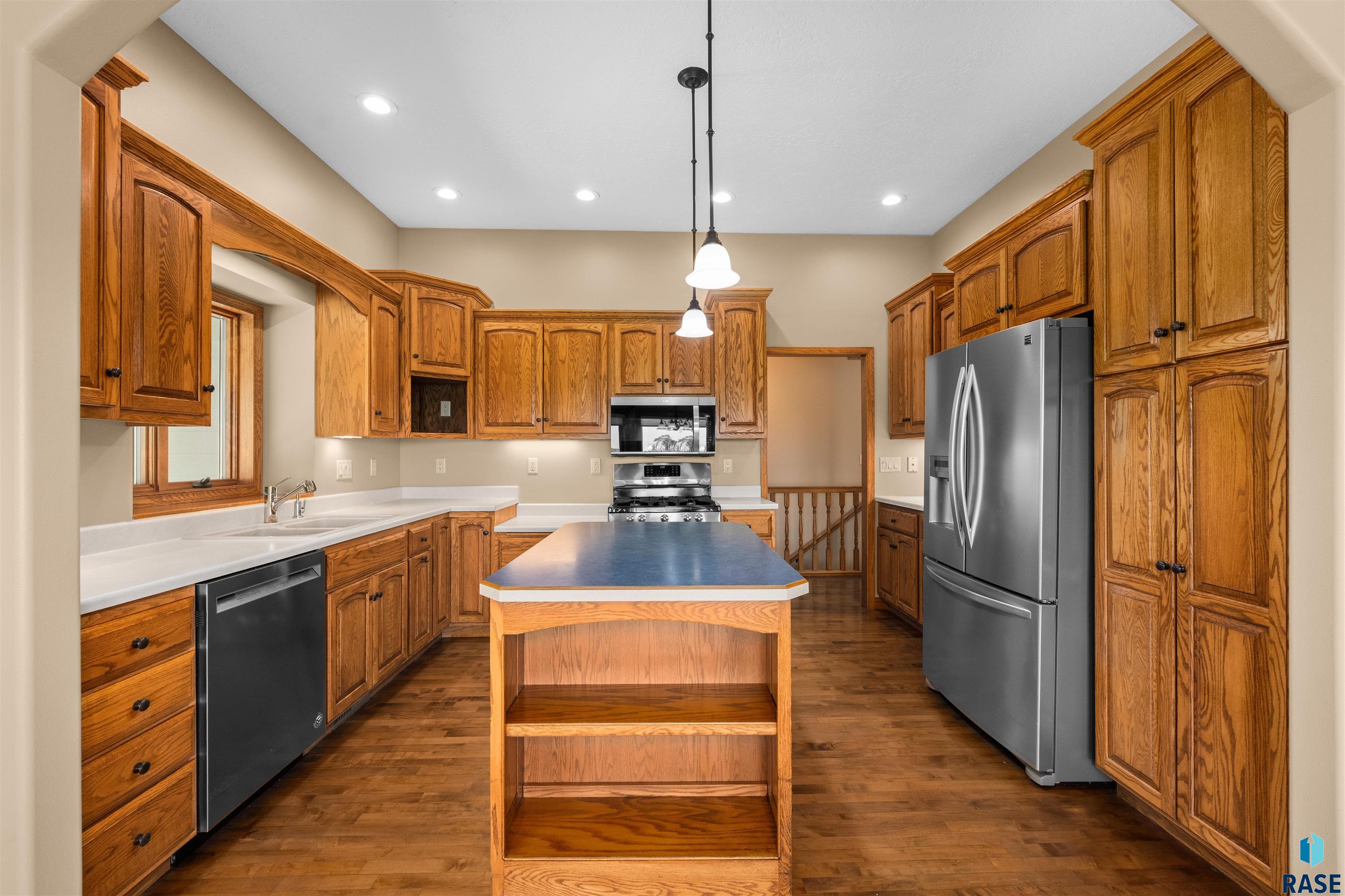 204 S Cherry Ave