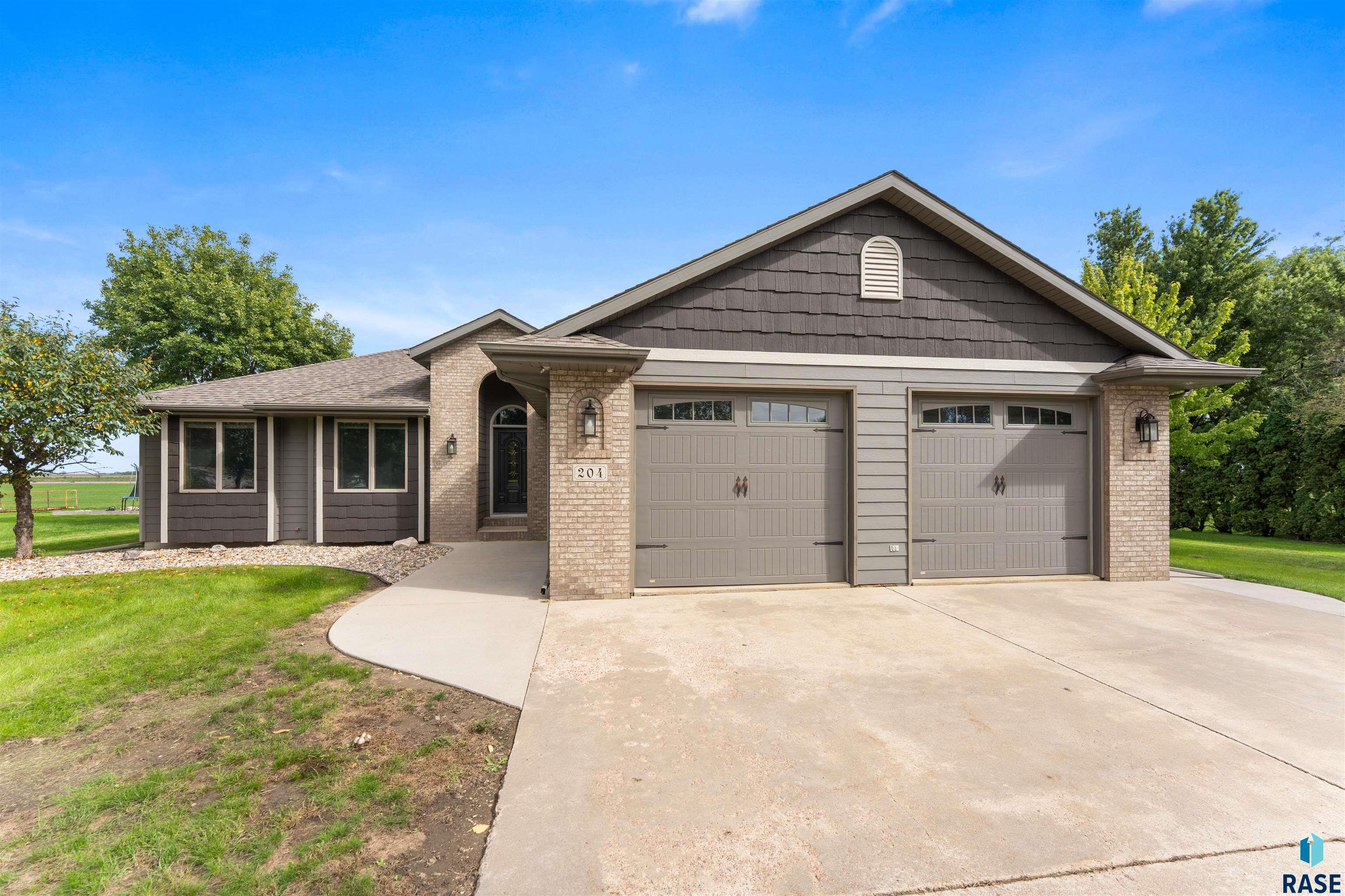 204 S Cherry Ave