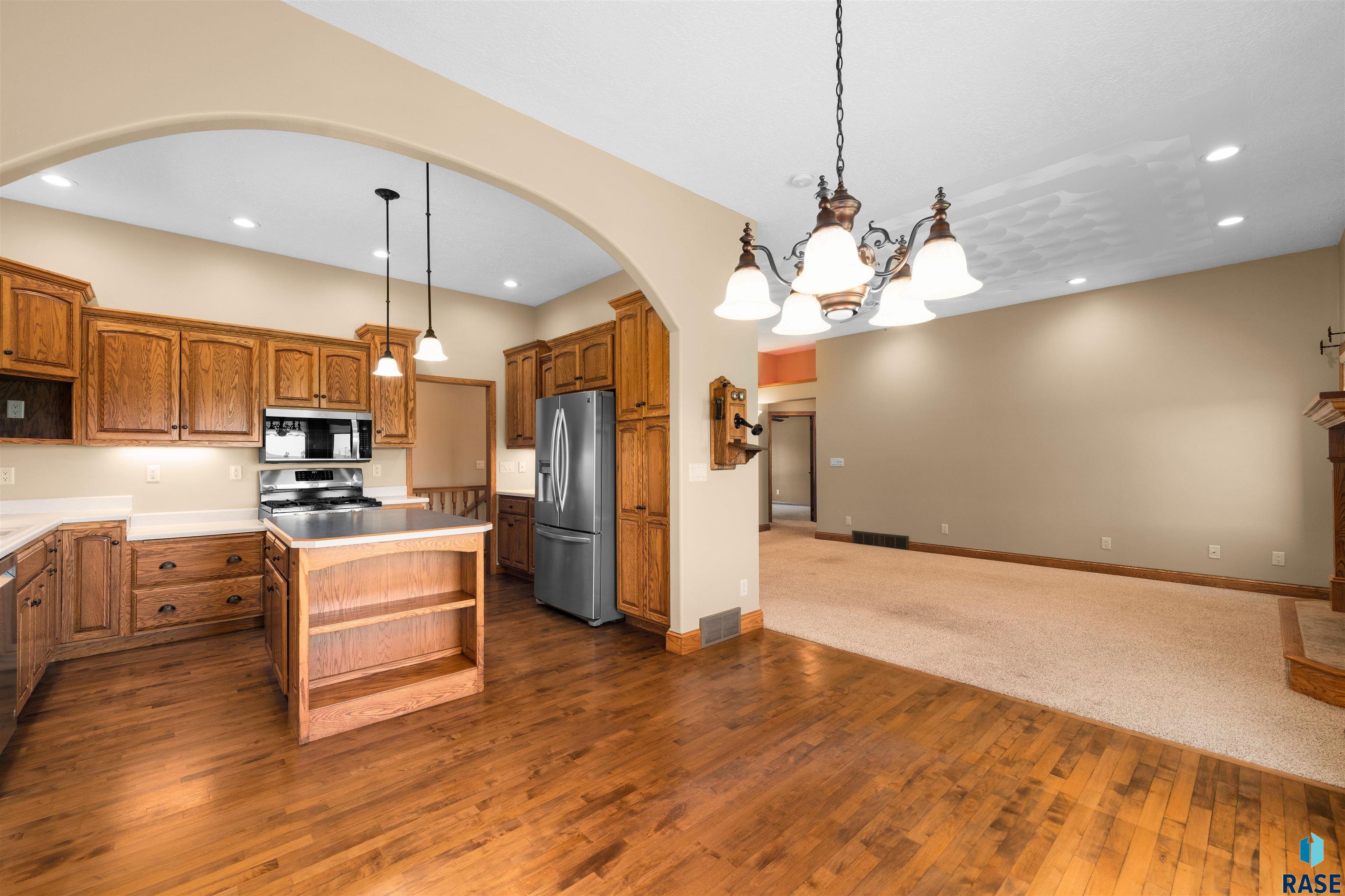 204 S Cherry Ave