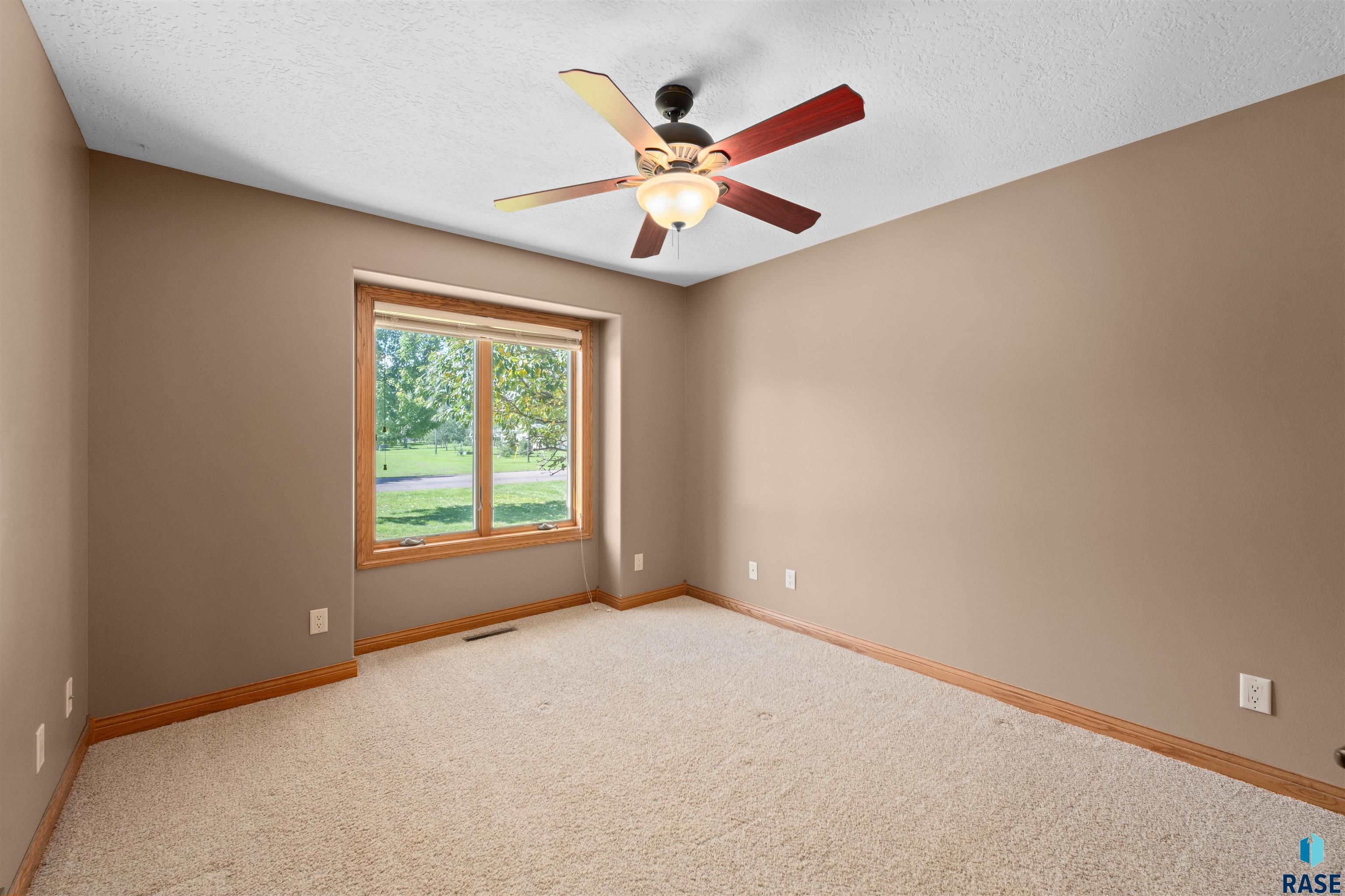204 S Cherry Ave