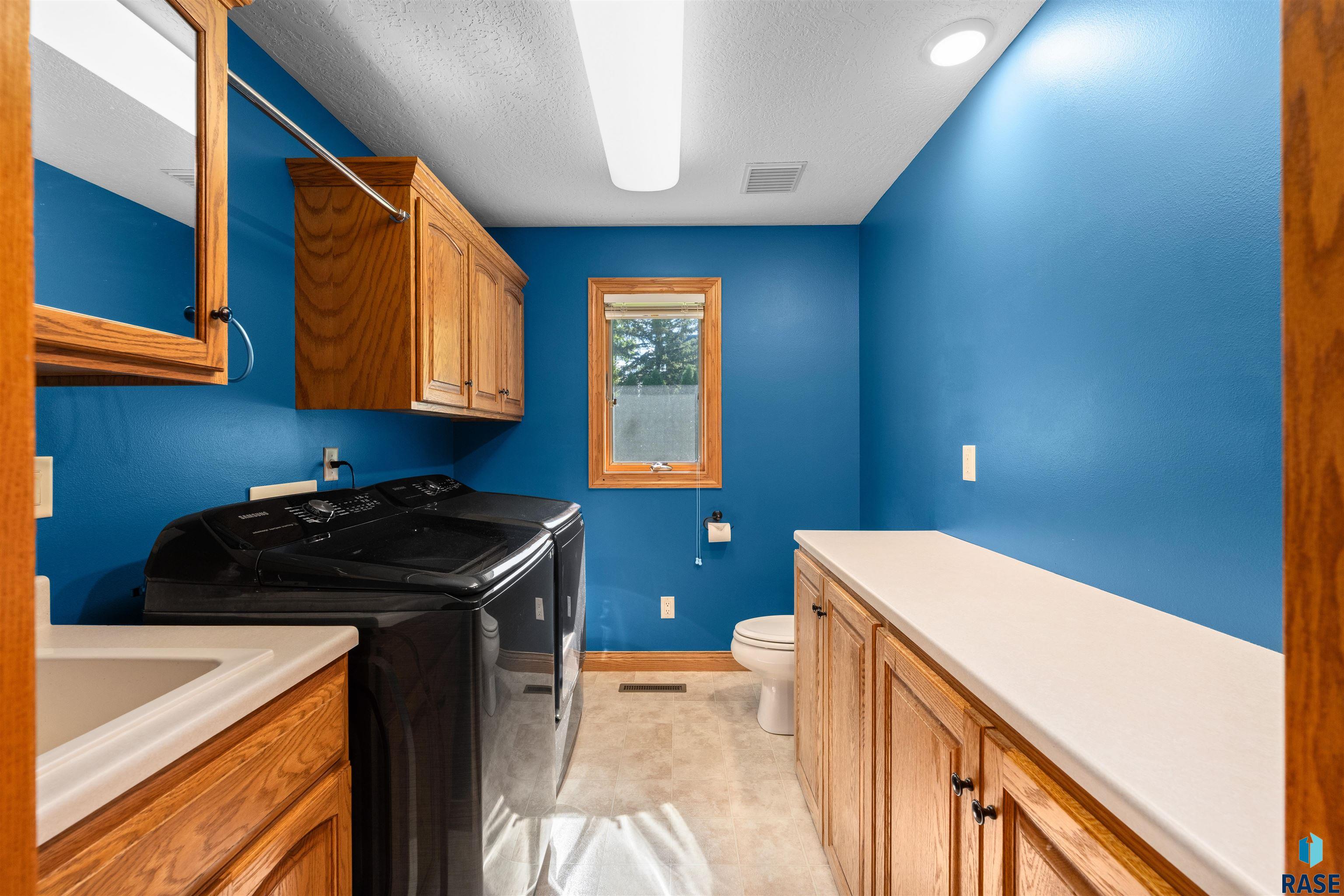 204 S Cherry Ave