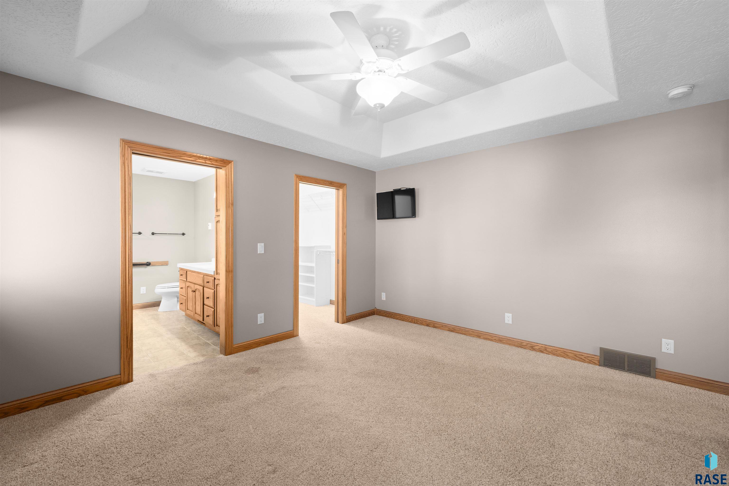 204 S Cherry Ave