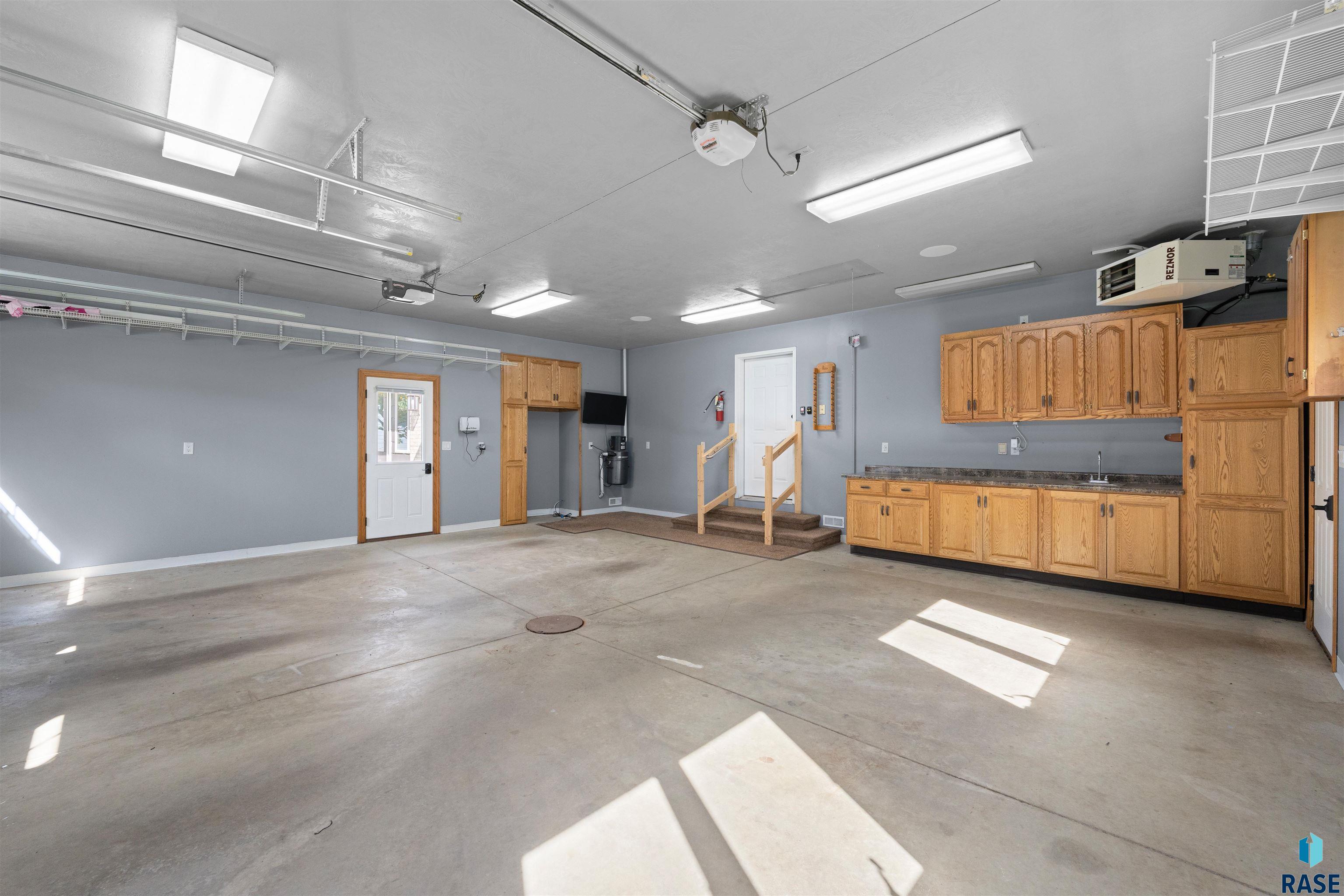 204 S Cherry Ave