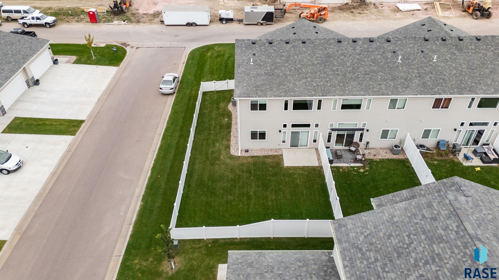 9017 W Jerald Pl