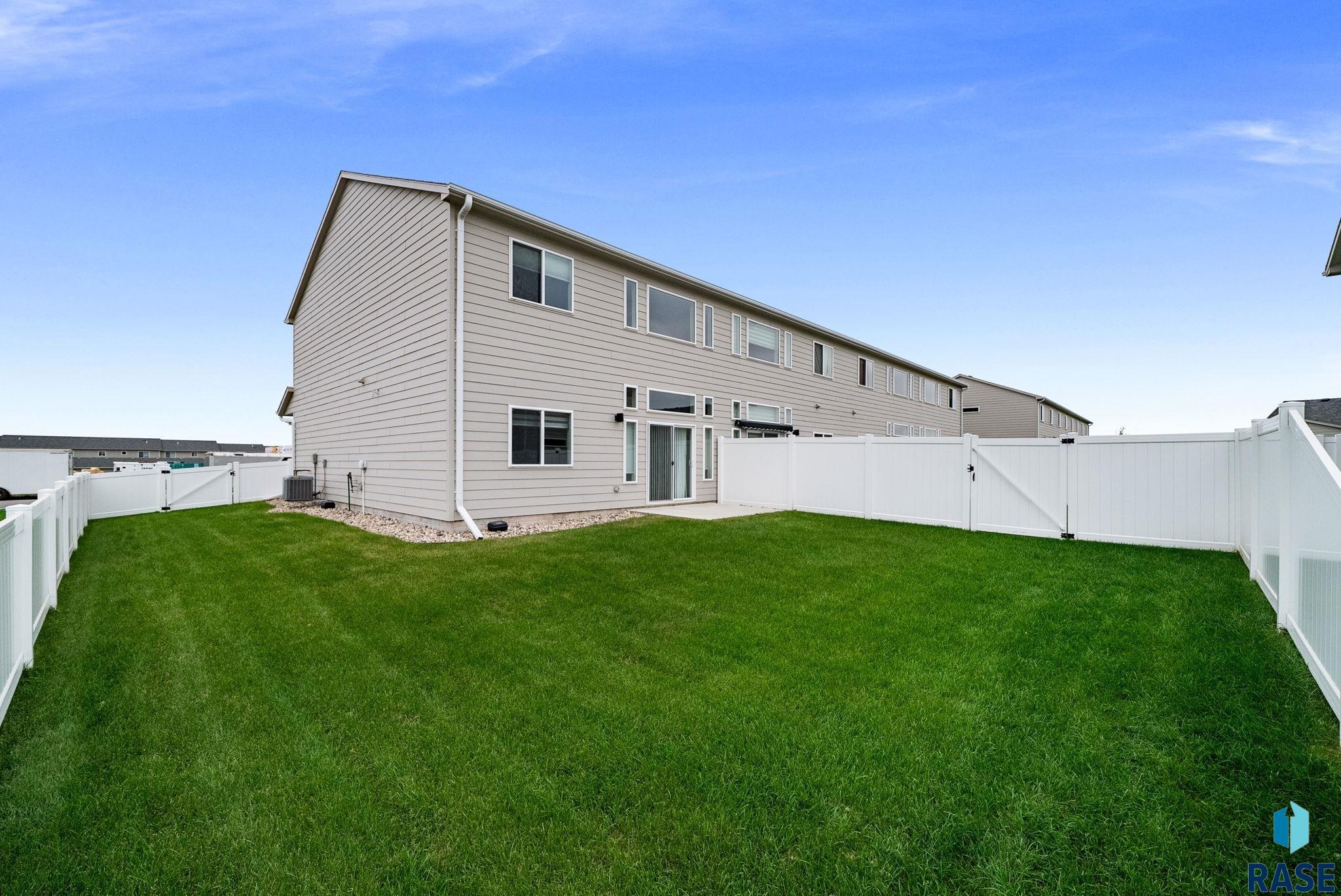 9017 W Jerald Pl