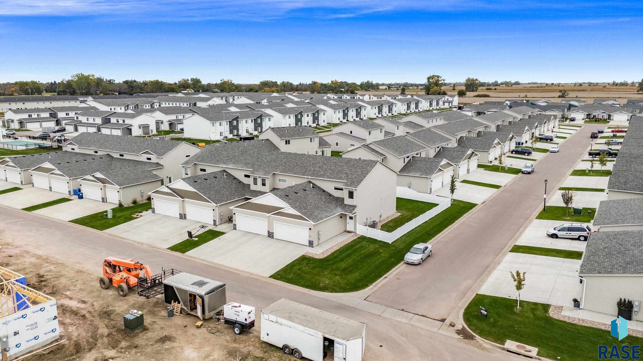 9017 W Jerald Pl