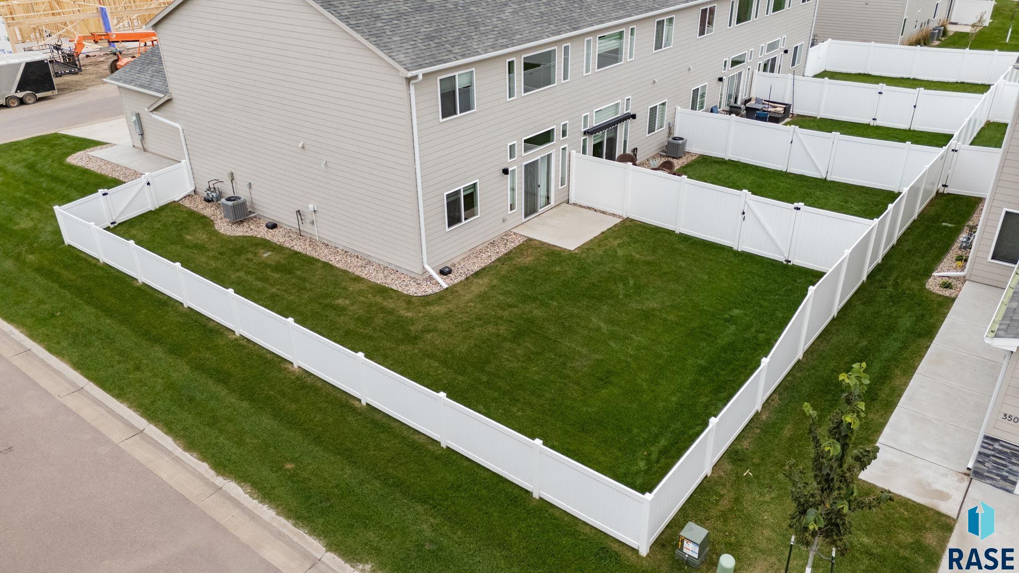 9017 W Jerald Pl