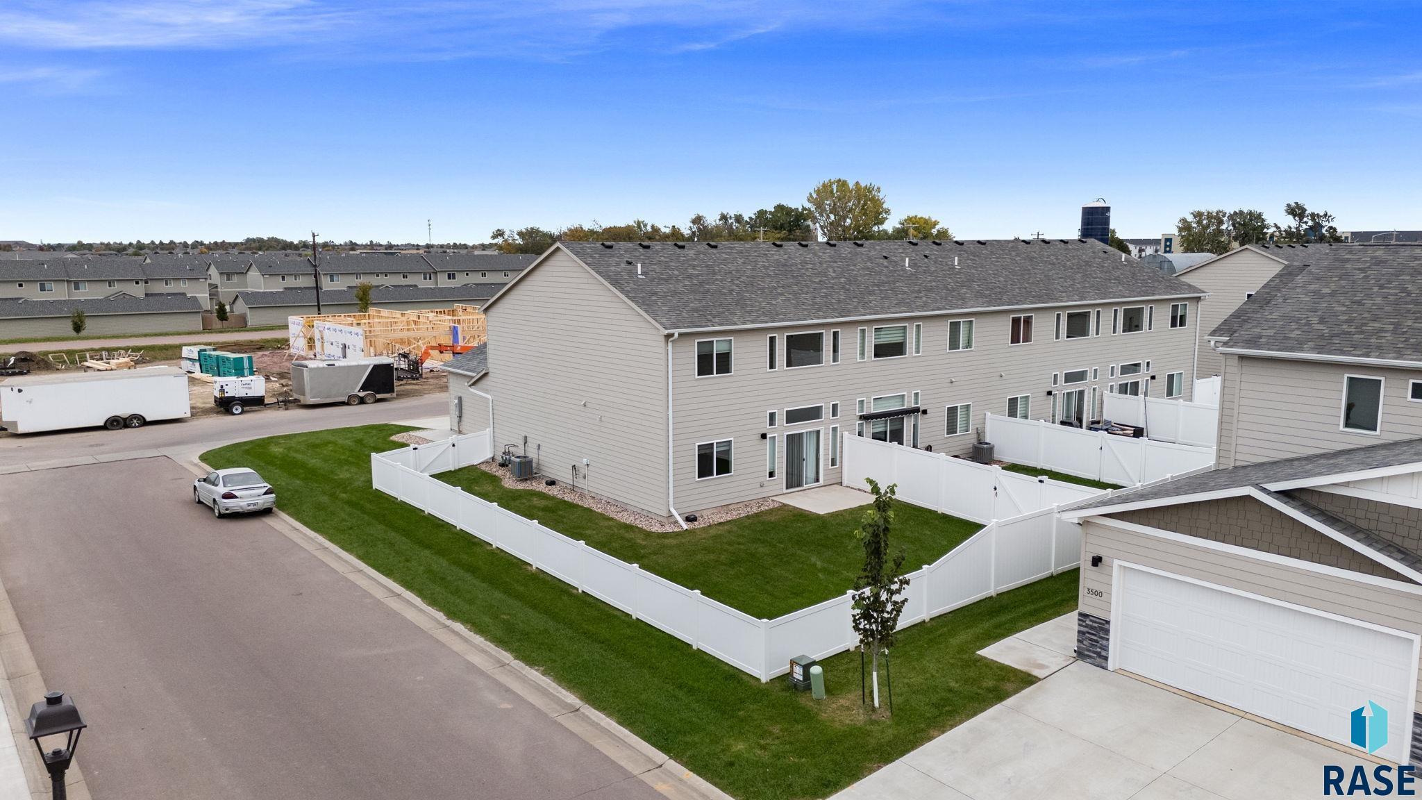 9017 W Jerald Pl