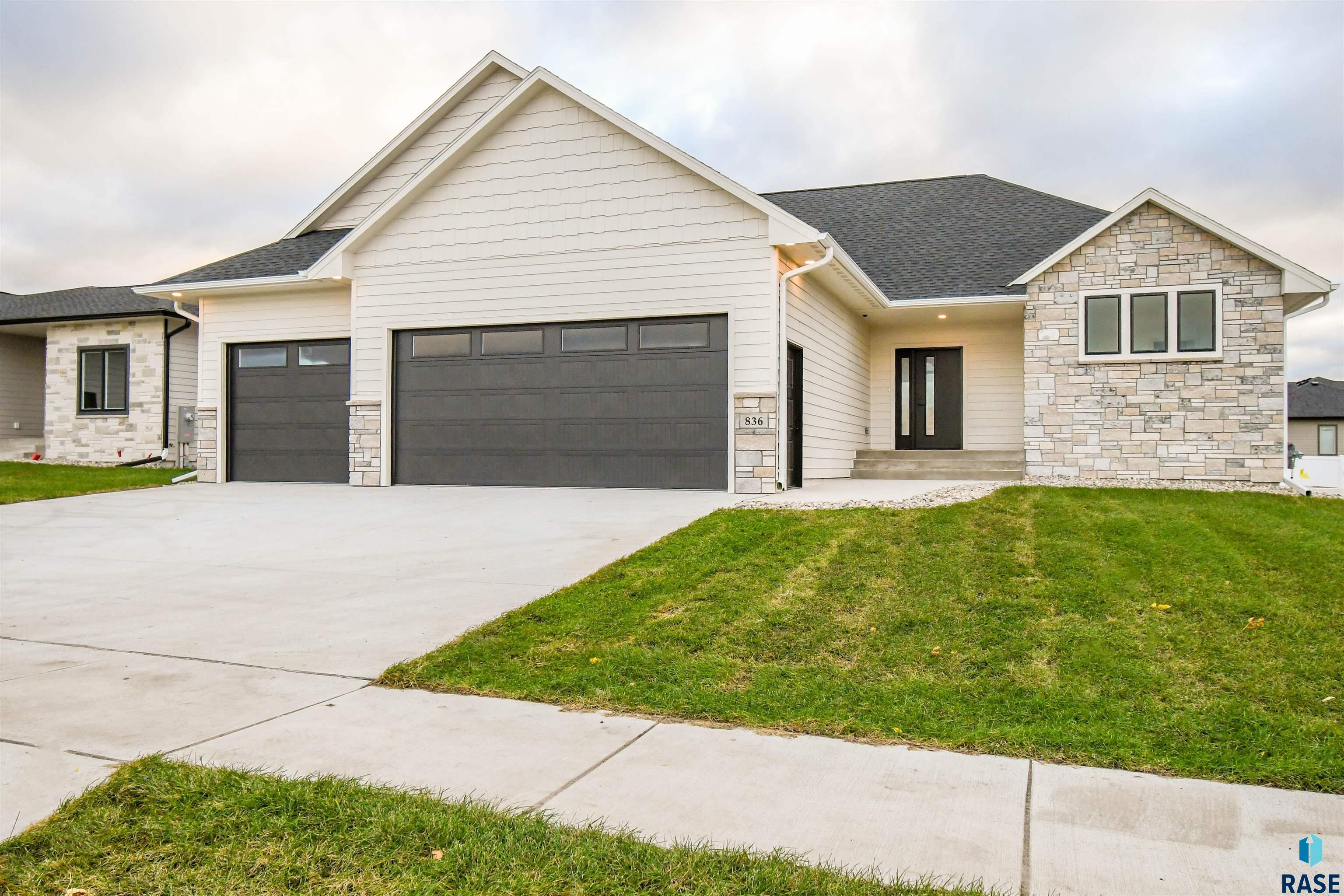 836 Almond Ave