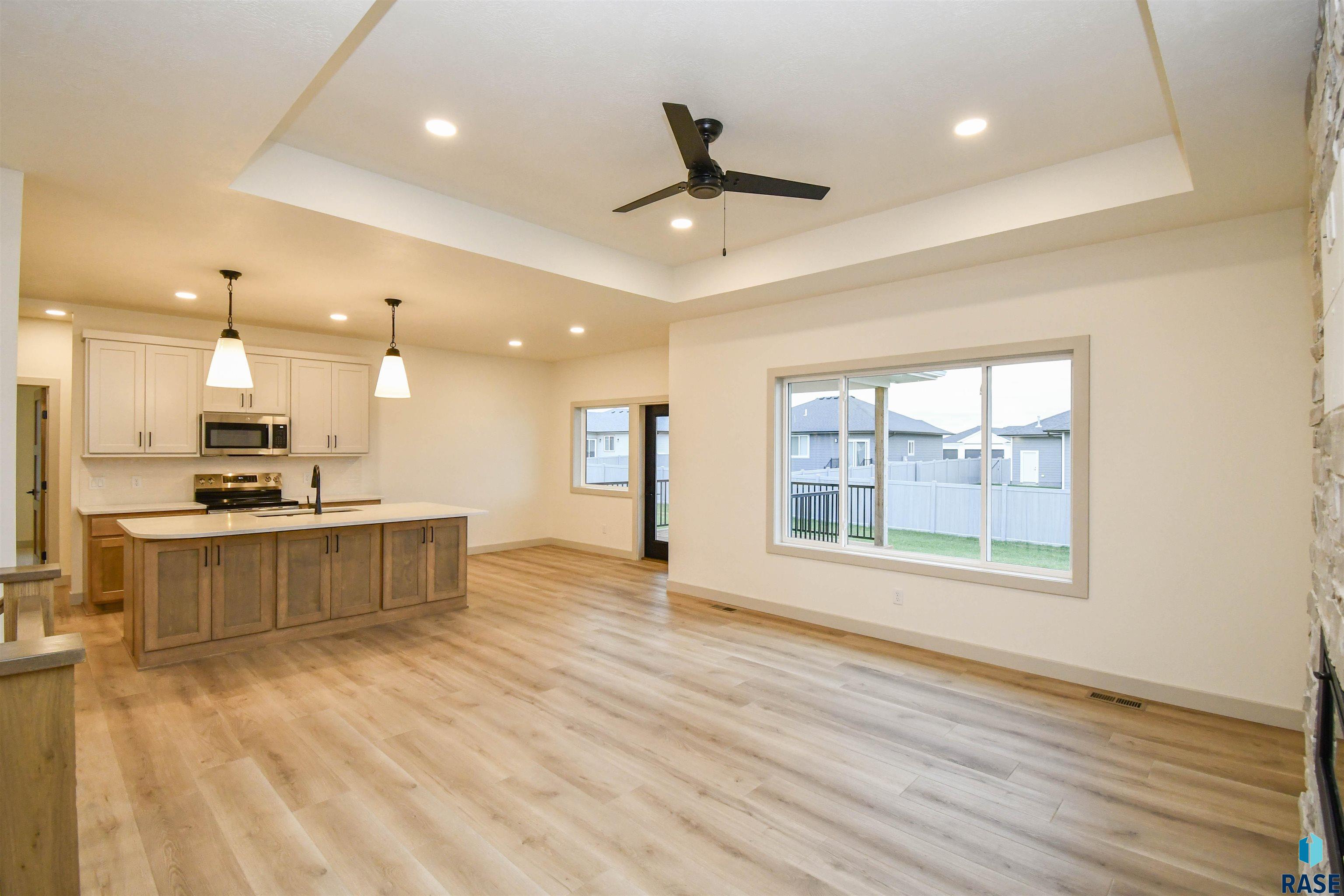 836 Almond Ave