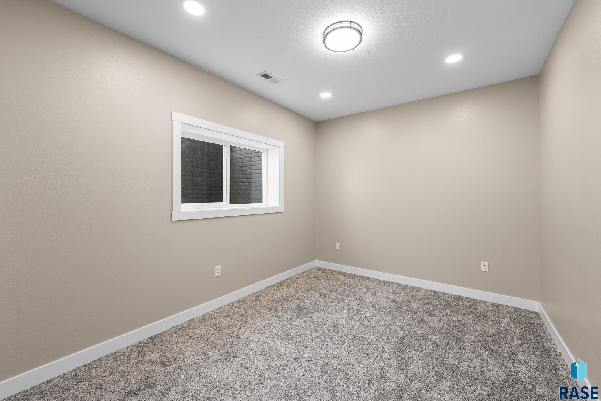 835 Melissa Ave