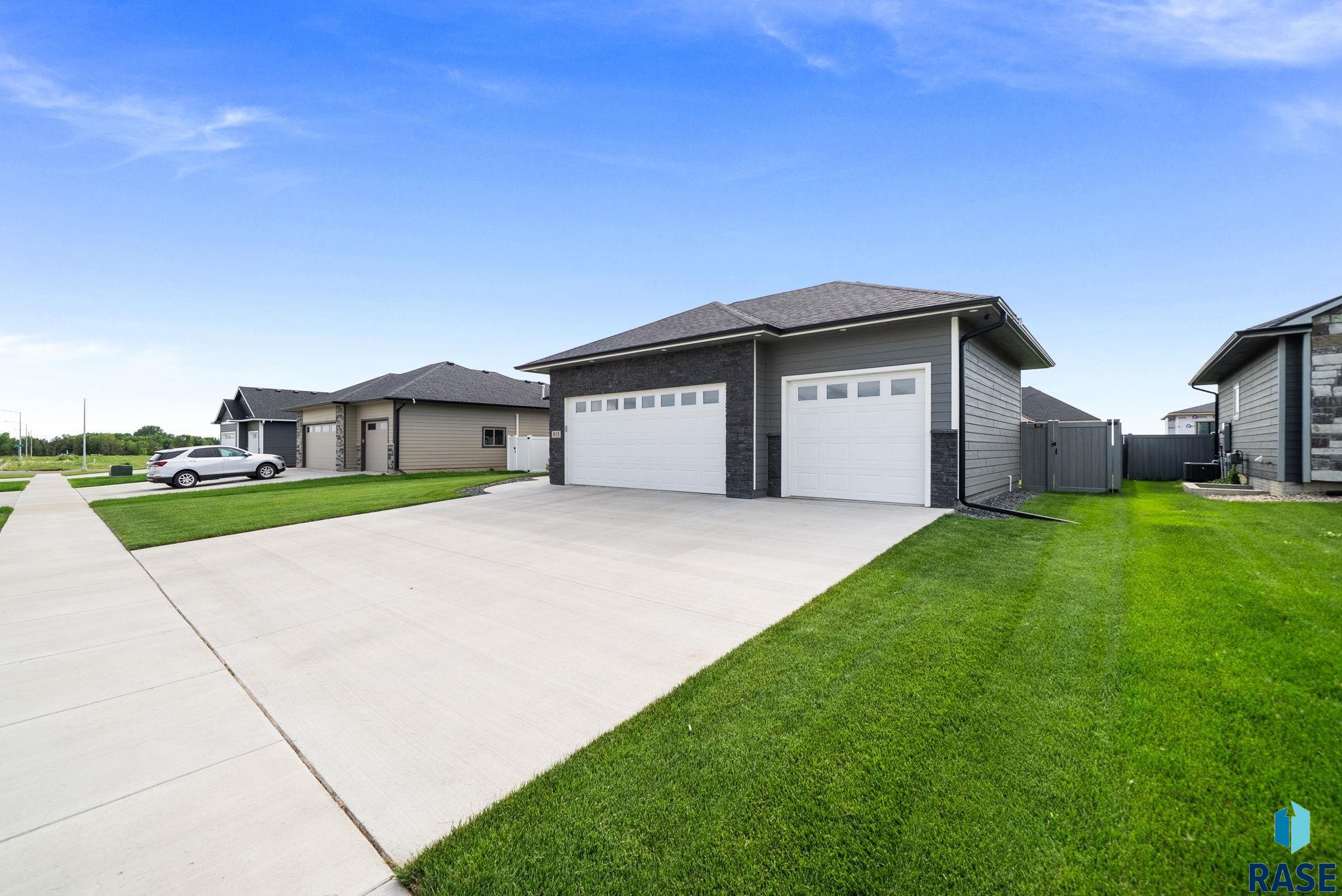 835 Melissa Ave