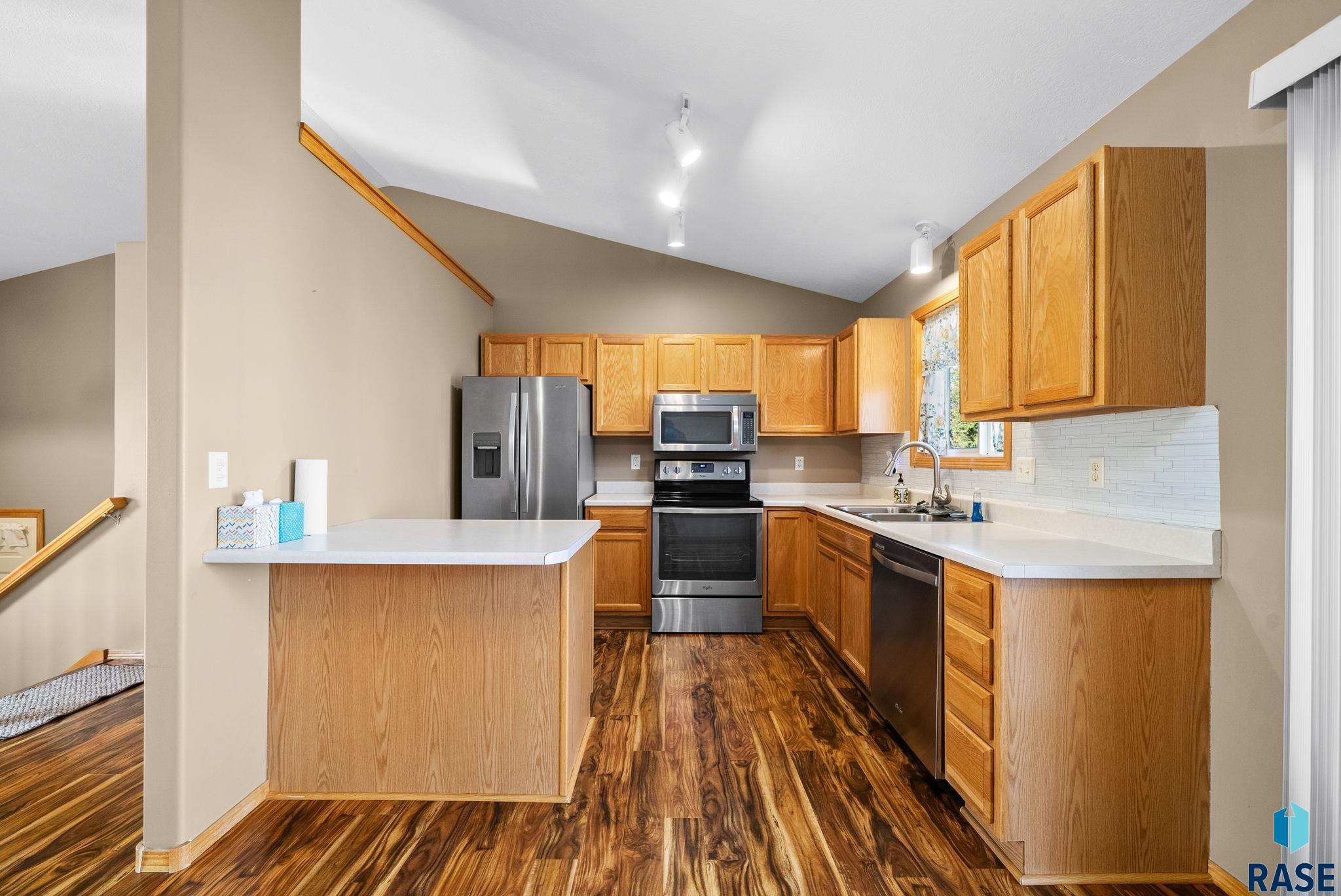 6500 W 67th St
