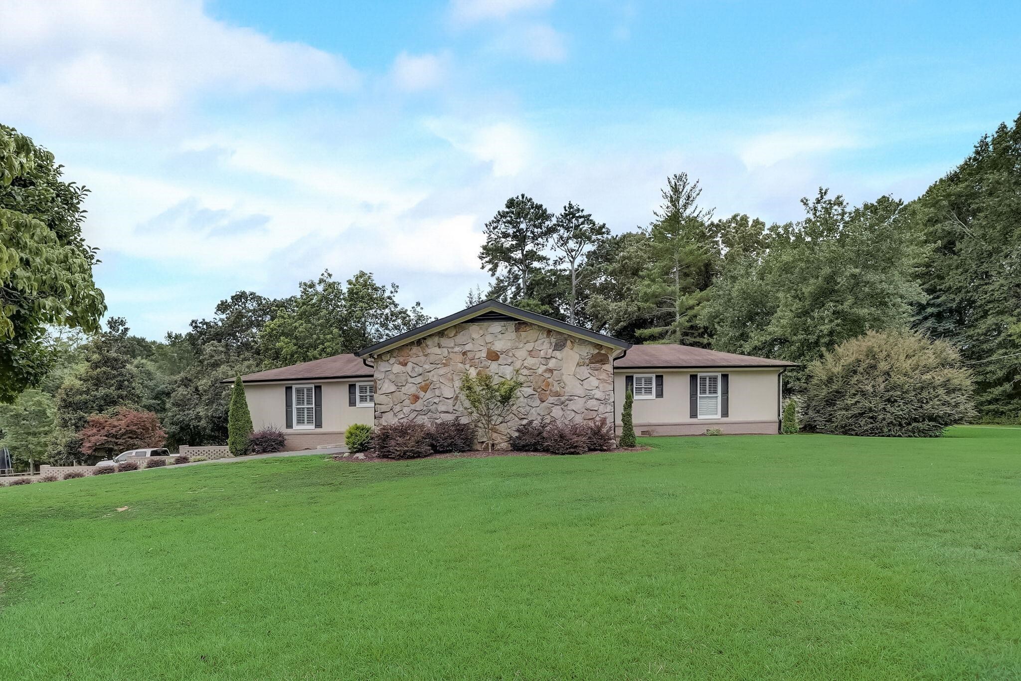 190 Dogwood Trl