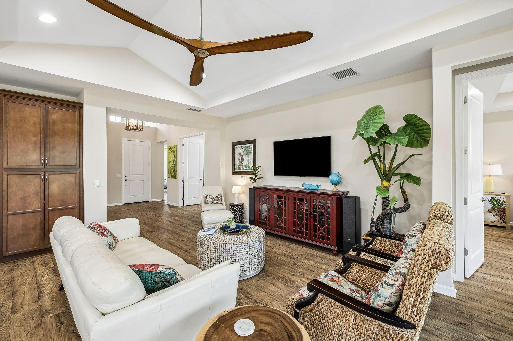 8439 Coral Reef Way