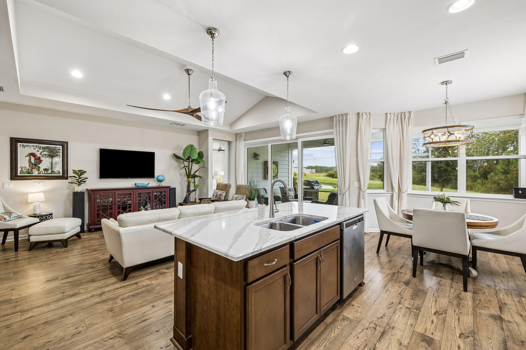 8439 Coral Reef Way